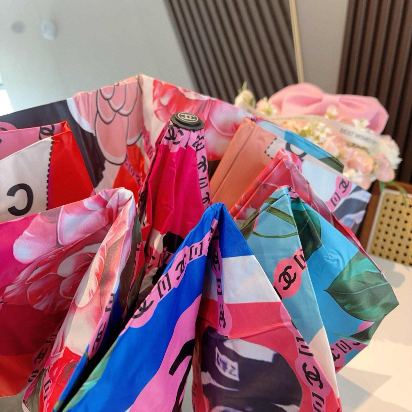  CHANEL香奈儿 三折自动折叠晴雨伞  时尚原单代工品质 细节精致 看得见的品质 打破一成不变 色泽