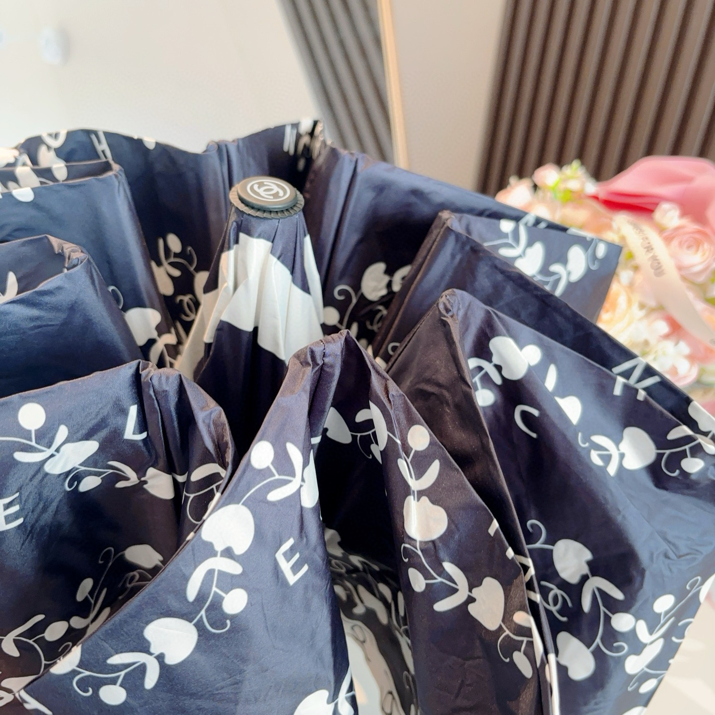  CHANEL香奈儿 三折自动折叠晴雨伞  时尚原单代工品质 细节精致 看得见的品质 打破一成不变 色泽