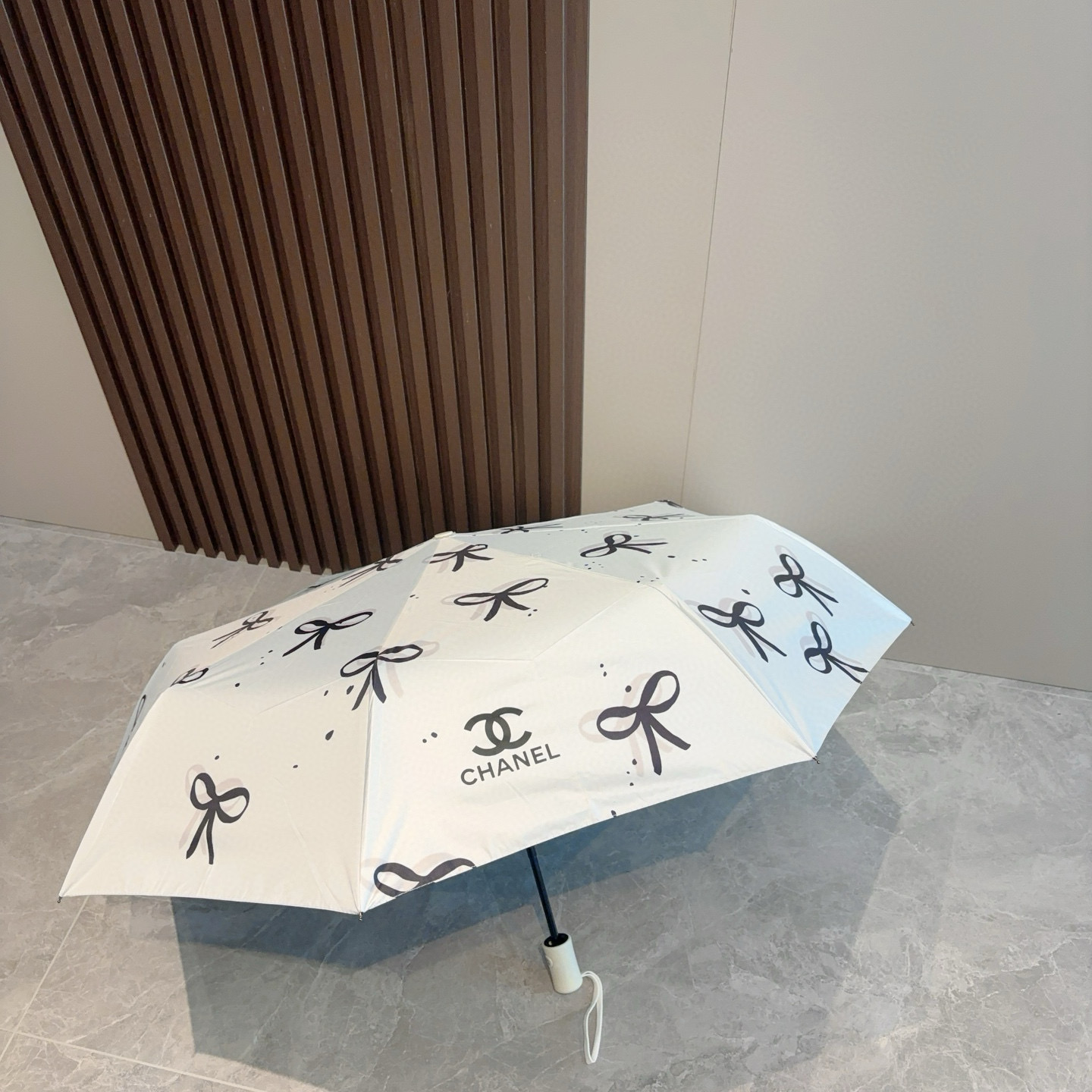  CHANEL香奈儿 三折自动折叠晴雨伞  时尚原单代工品质 细节精致 看得见的品质 打破一成不变 色泽