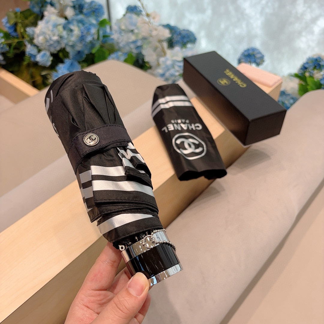  CHANEL（香奈儿）五折手动折叠晴雨伞 选用台湾进口UV防紫外线伞布 原单代工级品质  🌹