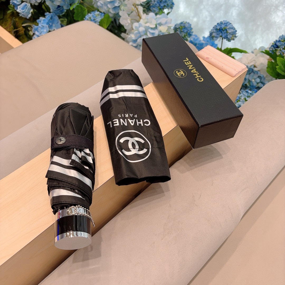  CHANEL（香奈儿）五折手动折叠晴雨伞 选用台湾进口UV防紫外线伞布 原单代工级品质  🌹