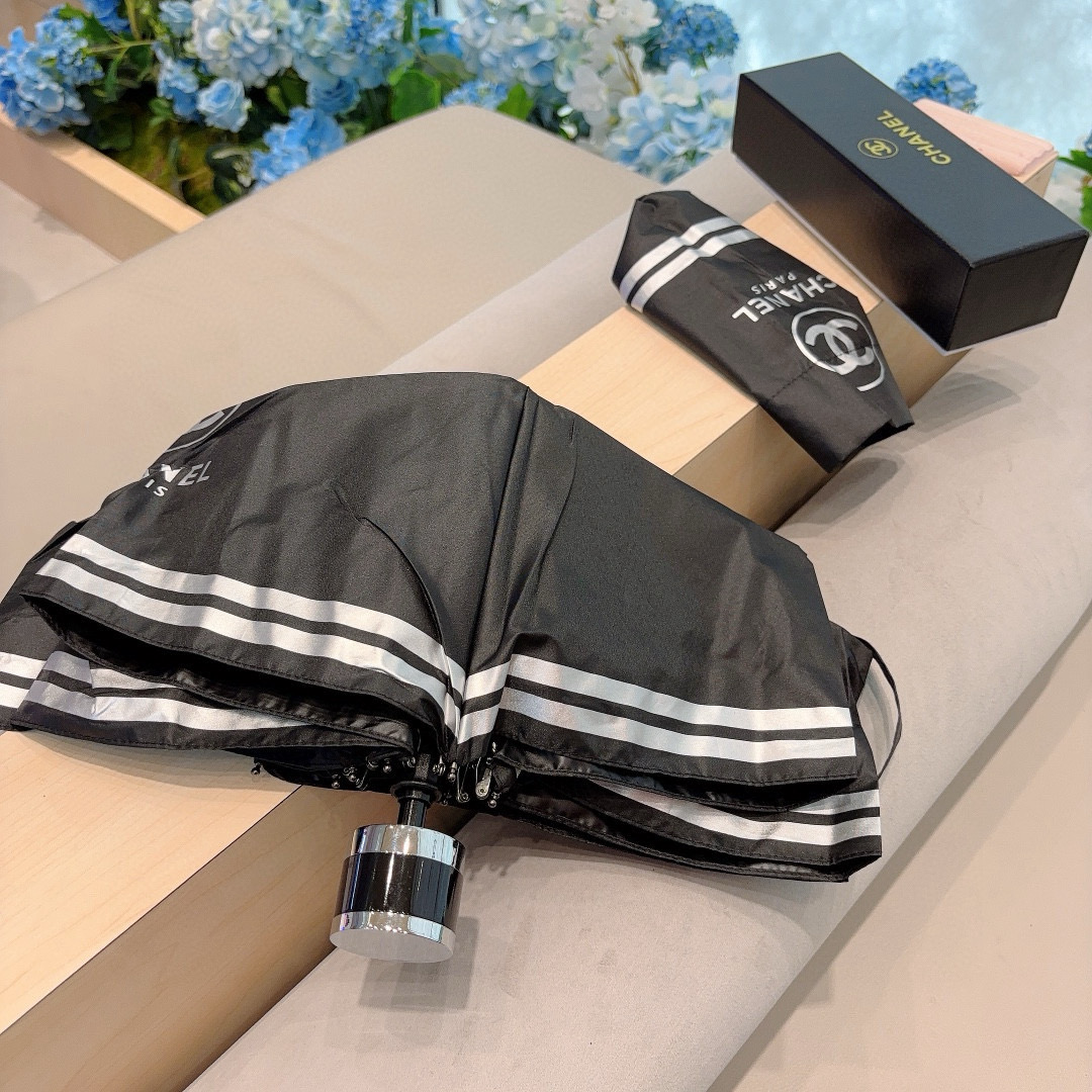  CHANEL（香奈儿）五折手动折叠晴雨伞 选用台湾进口UV防紫外线伞布 原单代工级品质  🌹
