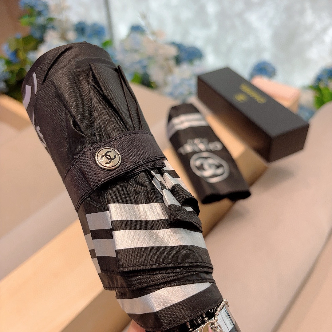  CHANEL（香奈儿）五折手动折叠晴雨伞 选用台湾进口UV防紫外线伞布 原单代工级品质  🌹