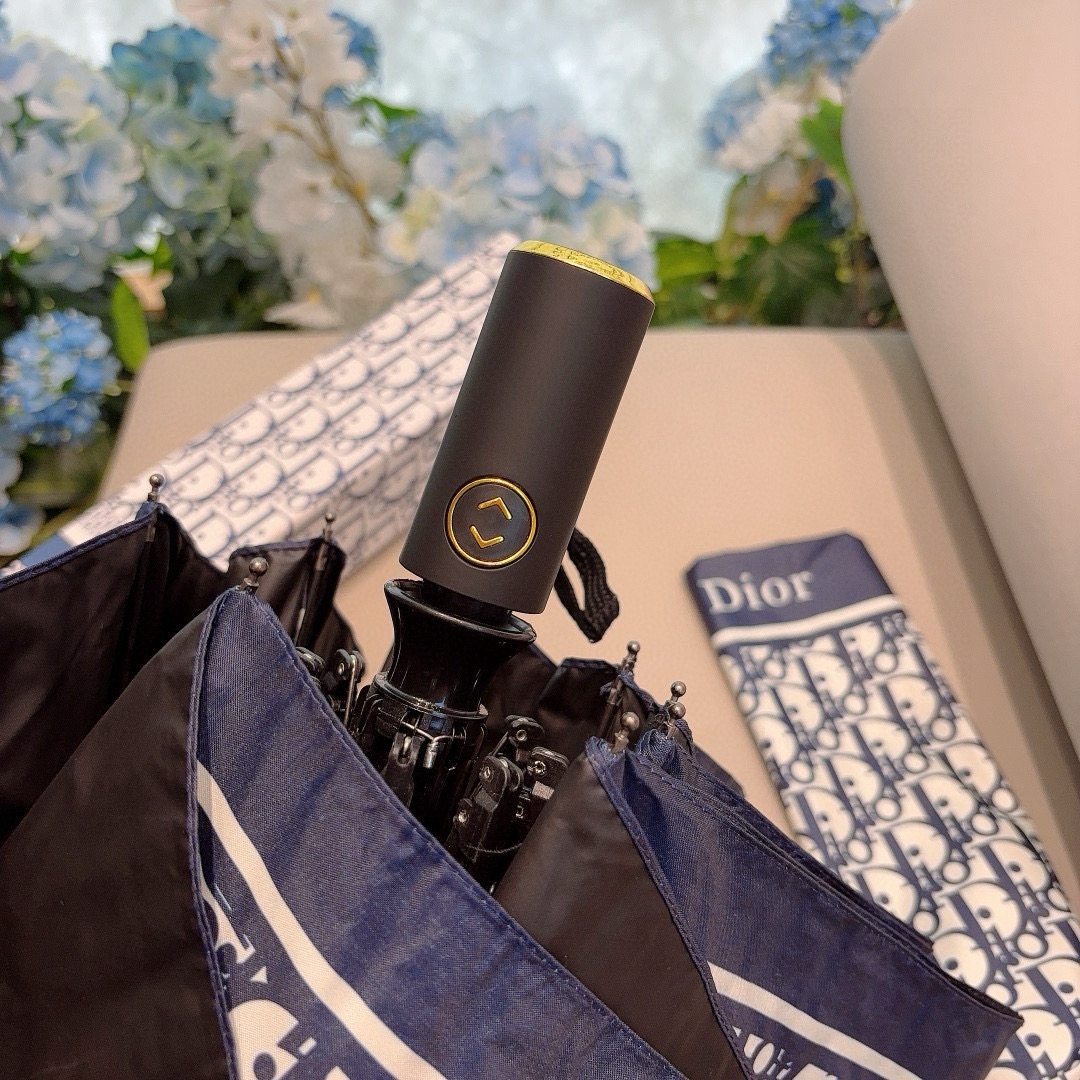  DIOR（迪奥）三折自动折叠晴雨伞  时尚原单代工品质 细节精致 看得见的品质 打破一成不变 色泽纯正