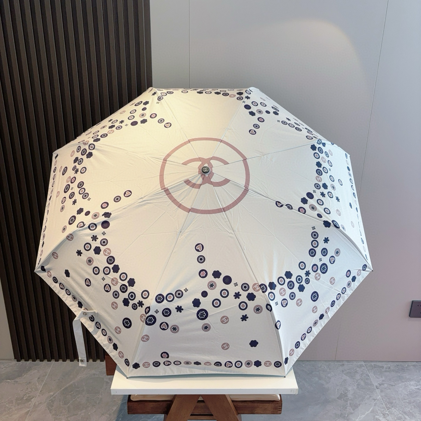  CHANEL（香奈儿）三折自动折叠晴雨伞 选用台湾进口UV防紫外线伞布 原单代工级品质 