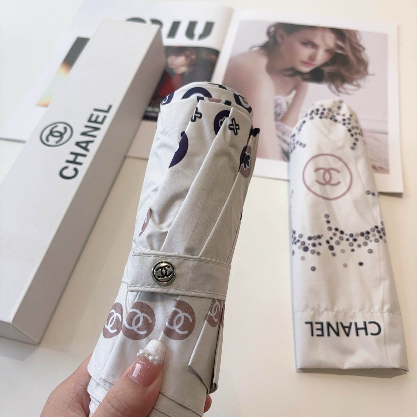  CHANEL（香奈儿）三折自动折叠晴雨伞 选用台湾进口UV防紫外线伞布 原单代工级品质 