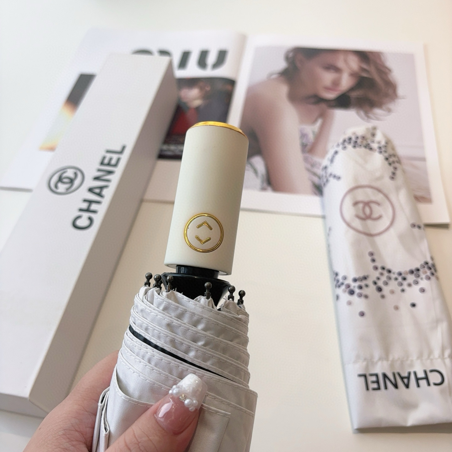  CHANEL（香奈儿）三折自动折叠晴雨伞 选用台湾进口UV防紫外线伞布 原单代工级品质 