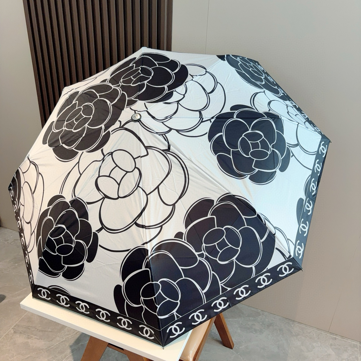 CHANEL（香奈儿）三折自动折叠晴雨伞 选用台湾进口UV防紫外线伞布 原单代工级品质 