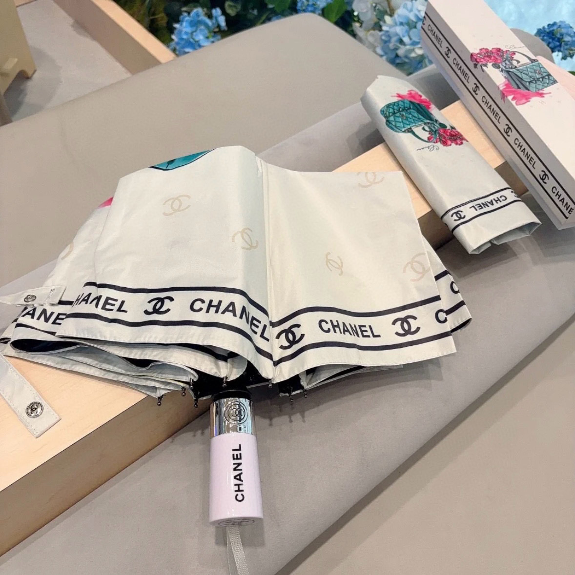  CHANEL（香奈儿）三折自动折叠晴雨伞 选用台湾进口UV防紫外线伞布 原单代工级品质 