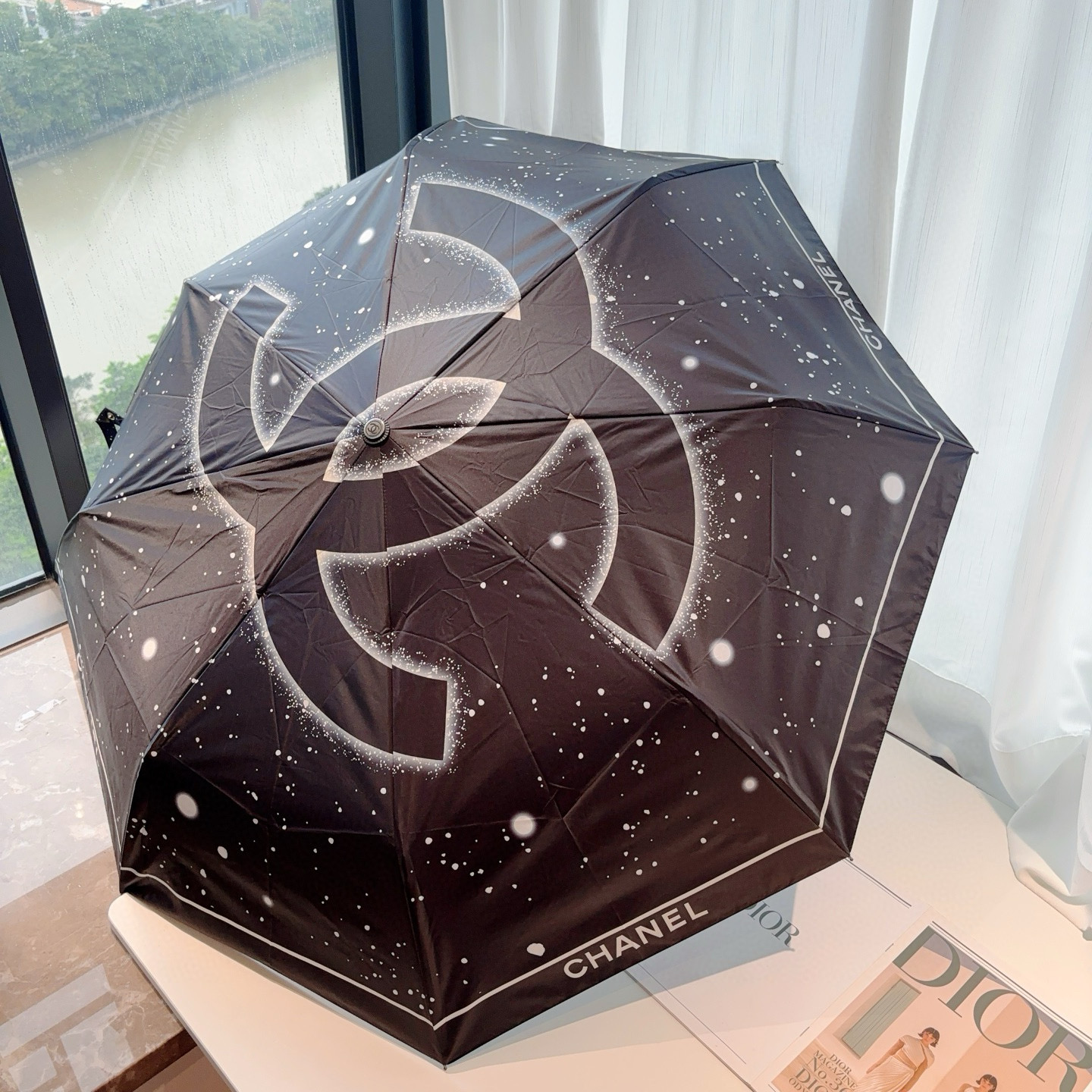  CHANEL（香奈儿）三折自动折叠晴雨伞 选用台湾进口UV防紫外线伞布 原单代工级品质 
