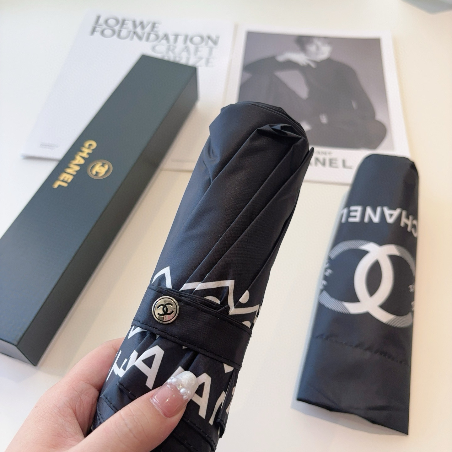  CHANEL（香奈儿）三折自动折叠晴雨伞 选用台湾进口UV防紫外线伞布 原单代工级品质 