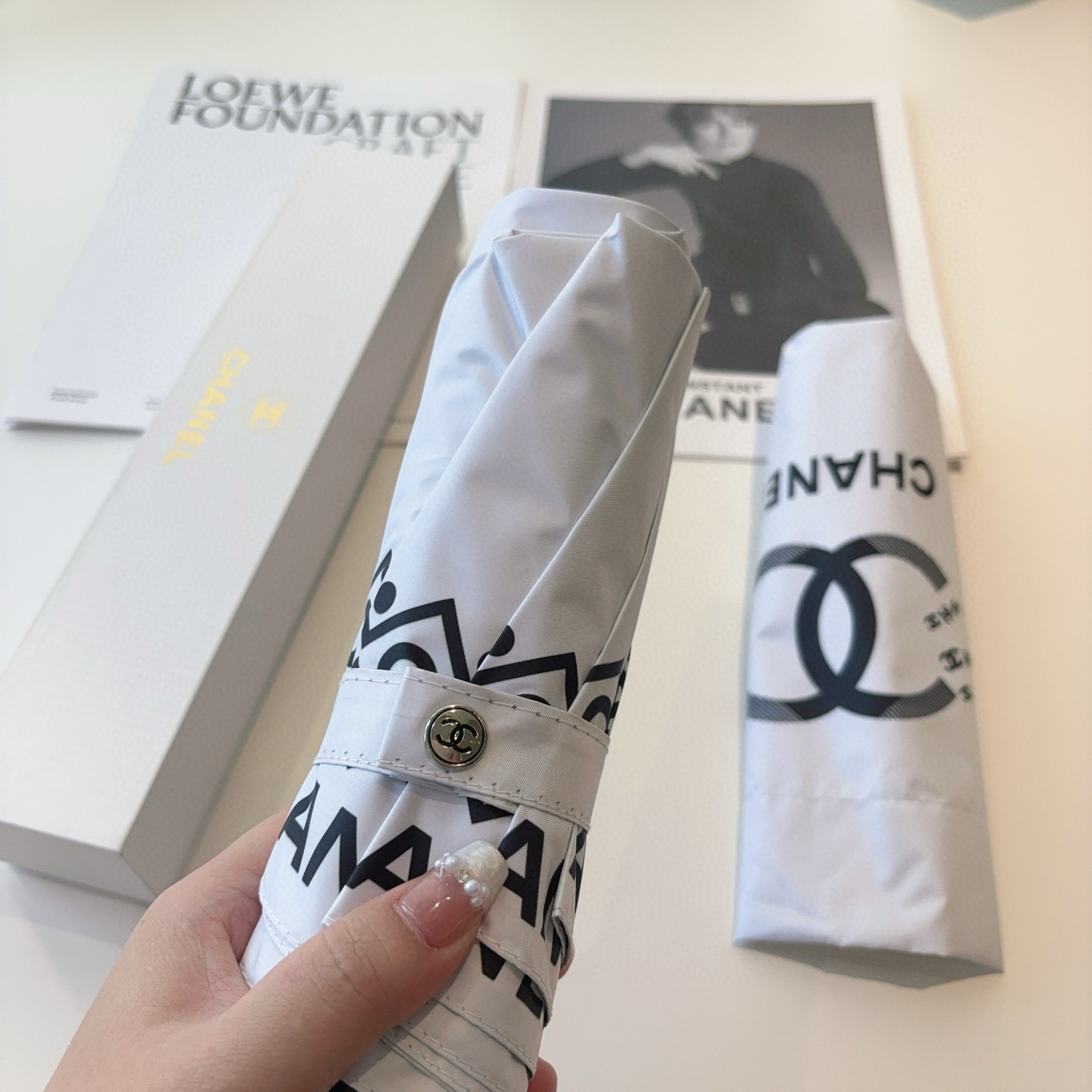  CHANEL（香奈儿）三折自动折叠晴雨伞 选用台湾进口UV防紫外线伞布 原单代工级品质 