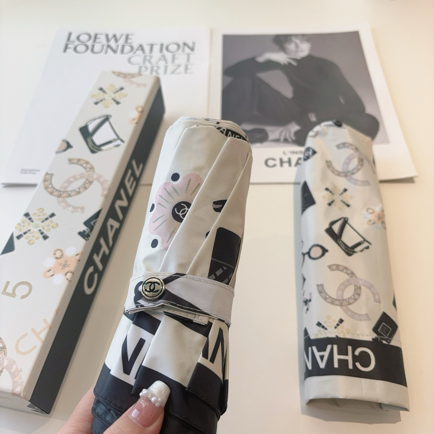  CHANEL（香奈儿）三折自动折叠晴雨伞 选用台湾进口UV防紫外线伞布 原单代工级品质 