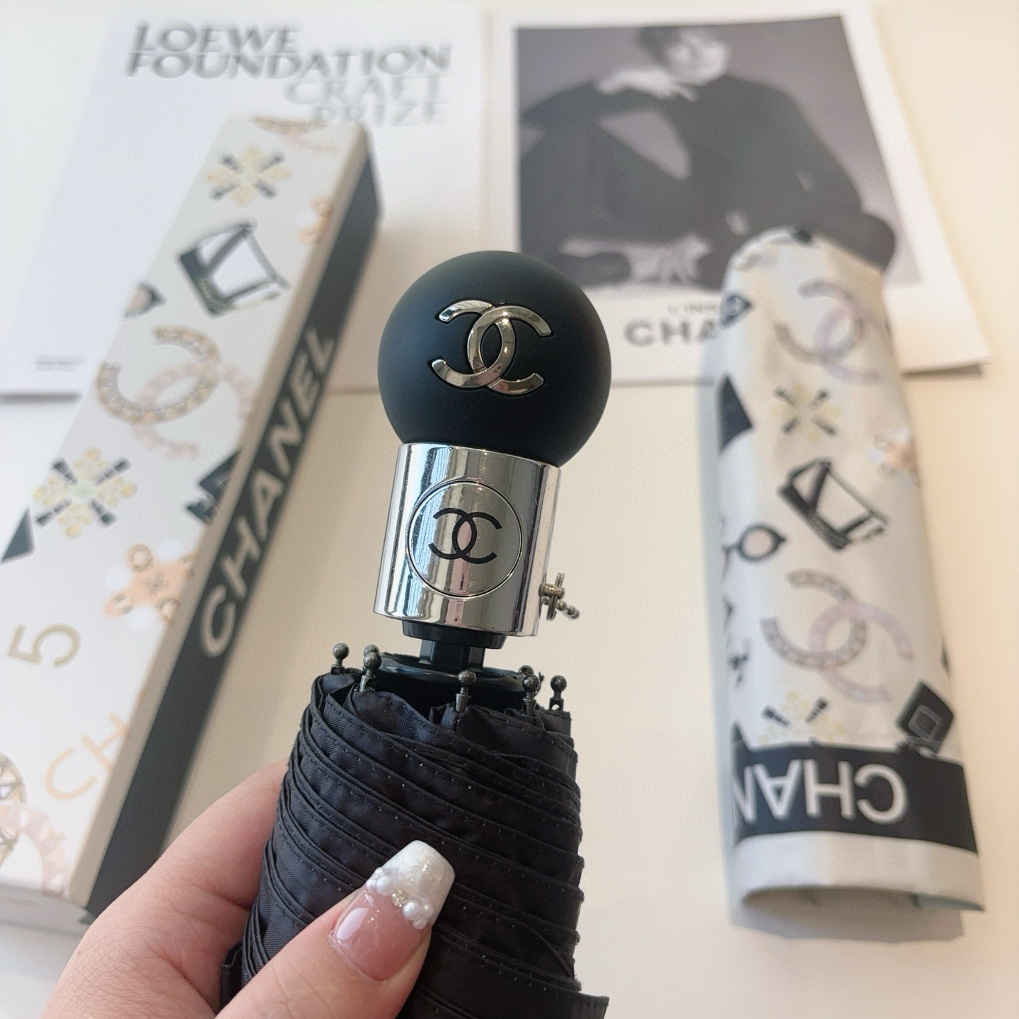  CHANEL（香奈儿）三折自动折叠晴雨伞 选用台湾进口UV防紫外线伞布 原单代工级品质 