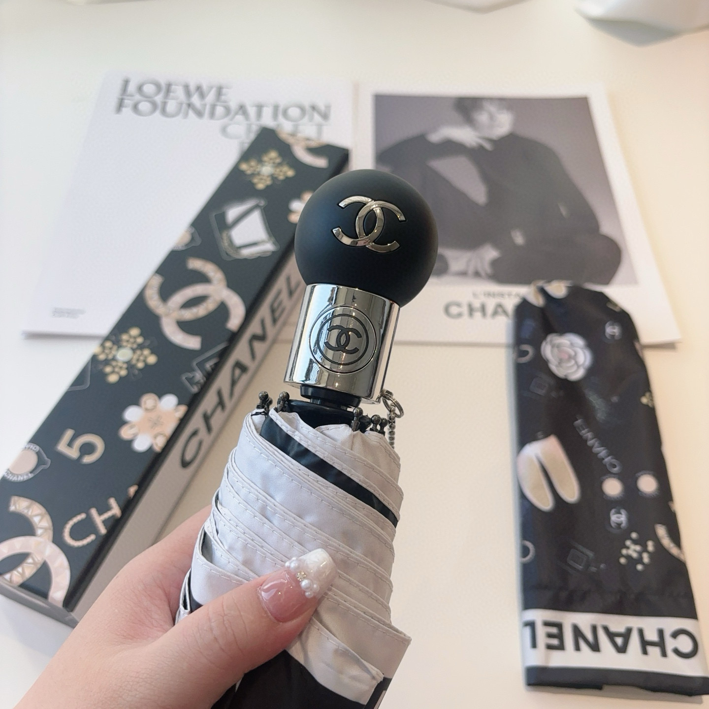  CHANEL（香奈儿）三折自动折叠晴雨伞 选用台湾进口UV防紫外线伞布 原单代工级品质 