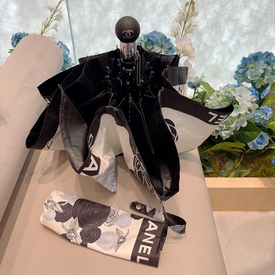  CHANEL（香奈儿）新款纯色包边 三折自动折叠晴雨伞 做工精细 气质 时尚 炒鸡好看！防紫外线 人手