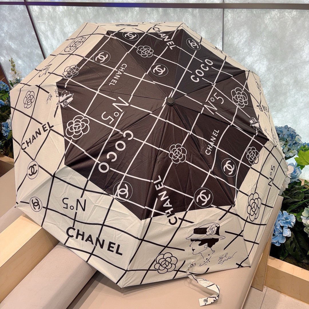  CHANEL（香奈儿）新款 三折自动折叠晴雨伞 做工精细 气质 时尚 炒鸡好看！防紫外线 人手必备 ！
