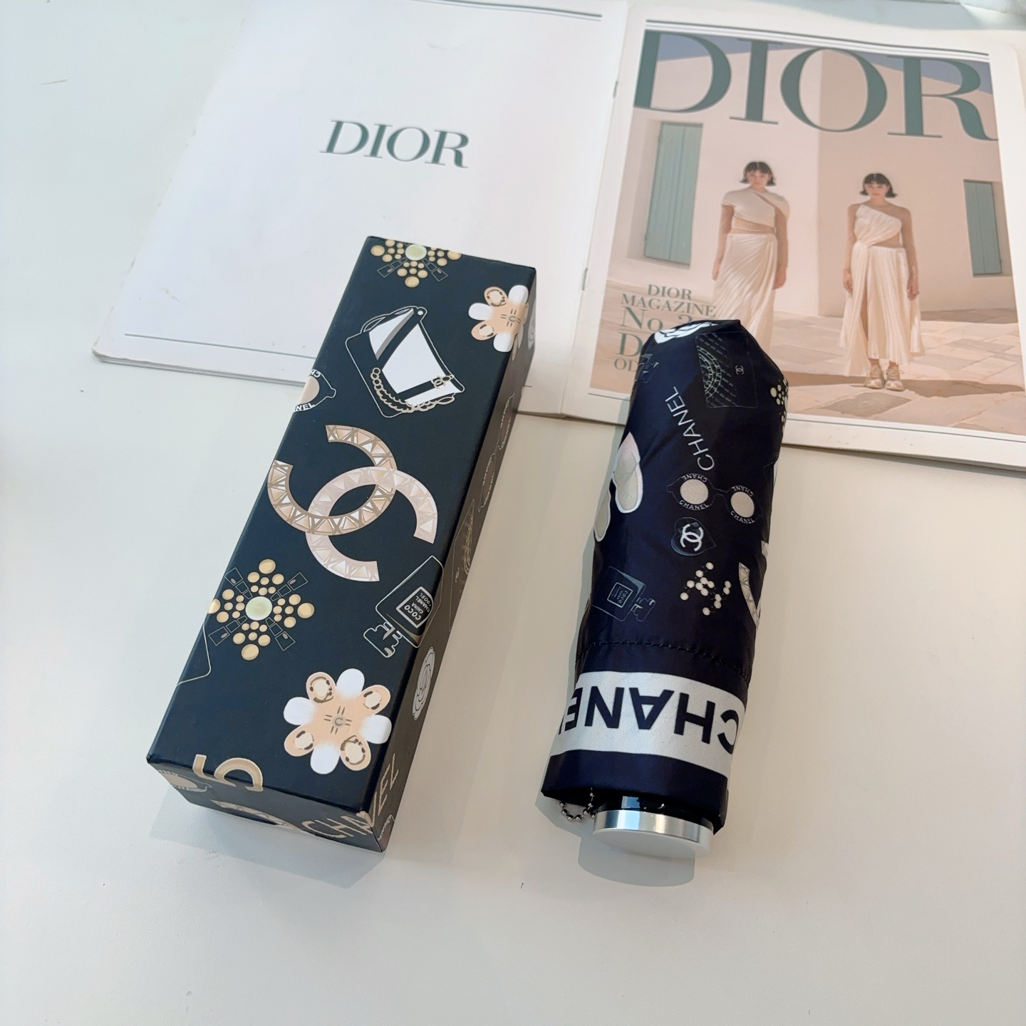  CHANEL（香奈儿）五折手动折叠晴雨伞 选用台湾进口UV防紫外线伞布 原单代工级品质  🌹