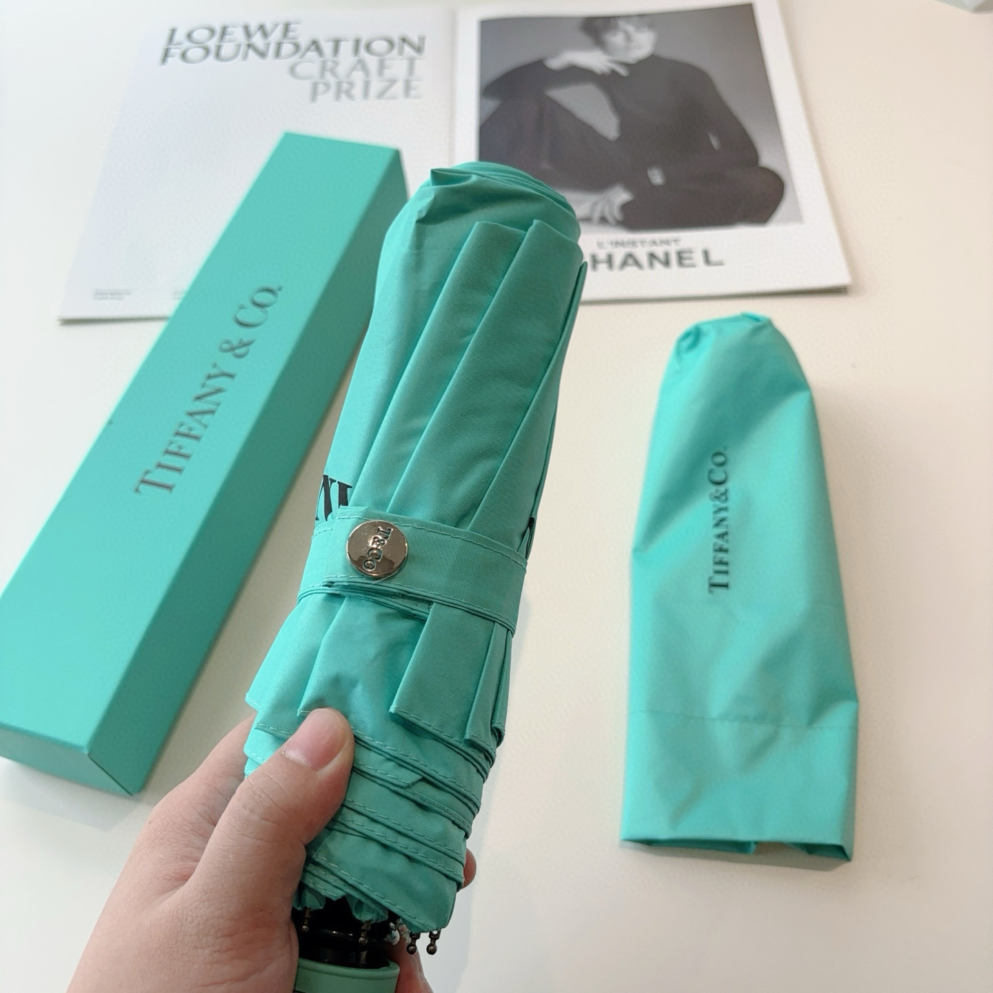  Tiffany蒂芙尼 三折自动折叠晴雨伞 火爆来袭 夏日里的小清新 高效阻隔紫外线涂层 有伞随行 晴雨