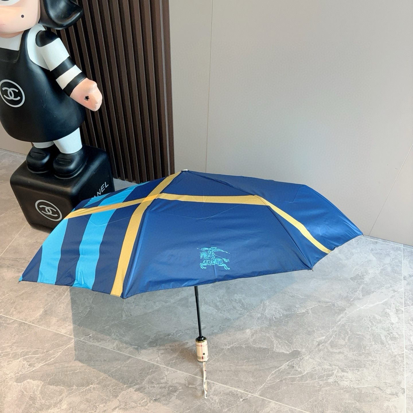  BURBERRY（巴宝莉） 三折自动折叠晴雨伞 年度巅峰之作 经典 高雅 时髦 这就是被称为英国BUR