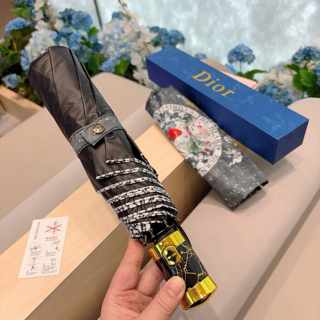  DIOR（迪奥）三折自动折叠晴雨伞  时尚原单代工品质 细节精致 看得见的品质 打破一成不变 色泽纯正