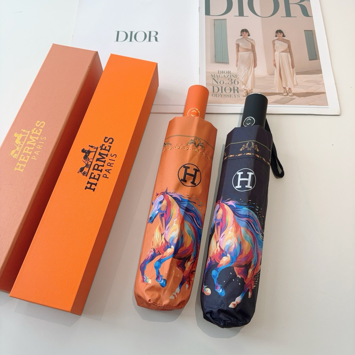 爱马仕（Hermès）   新款 极品H家三折自动伞重磅呈现 以其精湛的工艺技术和源源不断的想像力 新涂