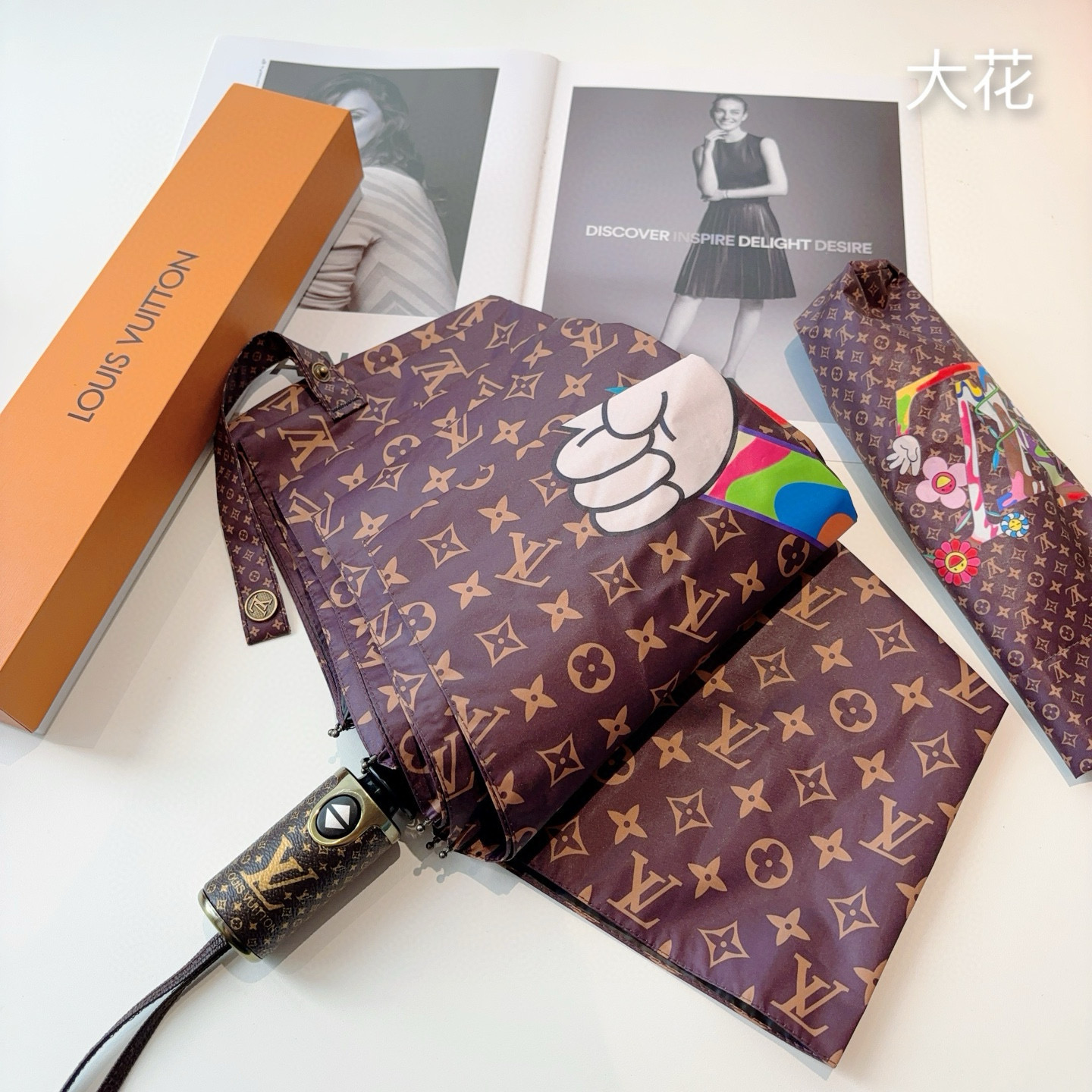 LOUIS VUITTON （路易威登）新款 三折自动折叠晴雨伞 新涂层技术深色伞面 拥有令人惊喜的遮光