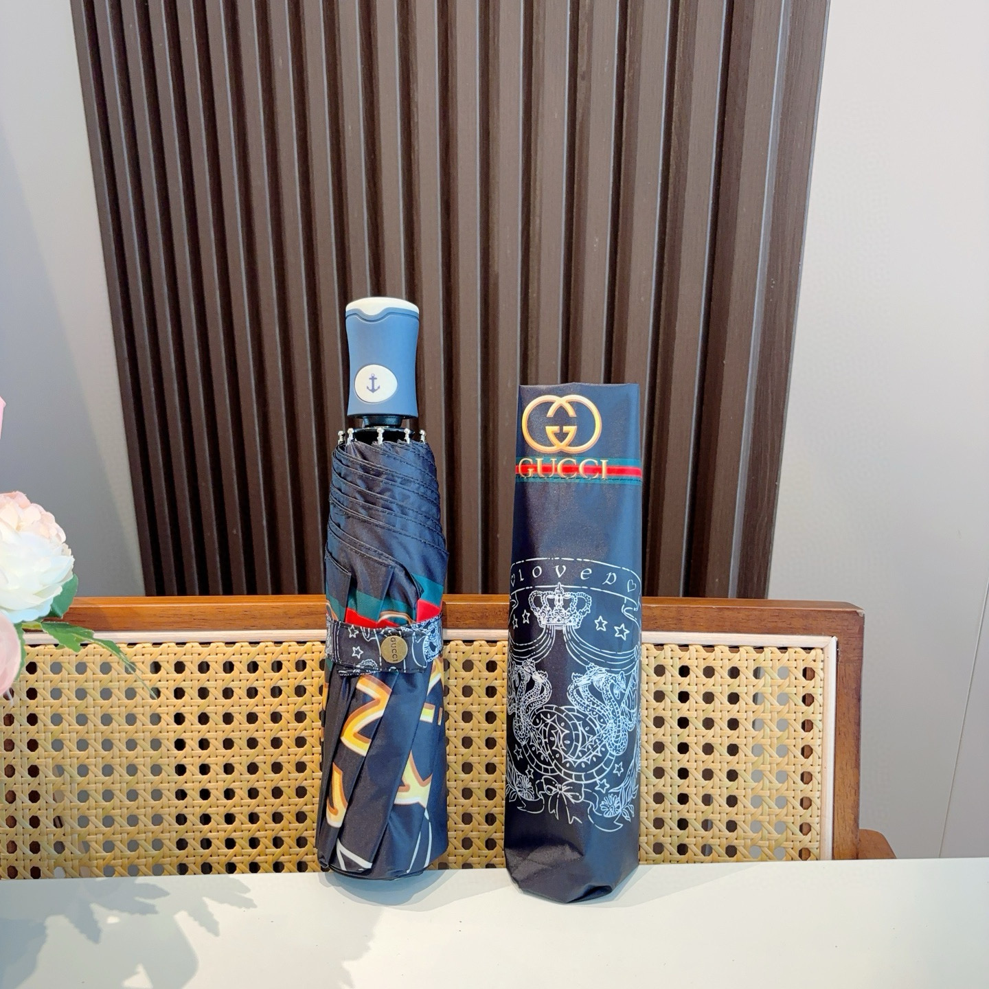  GUCCI古奇 三折自动折叠晴雨伞  时尚原单代工品质 细节精致 看得见的品质 打破一成不变 色泽纯正