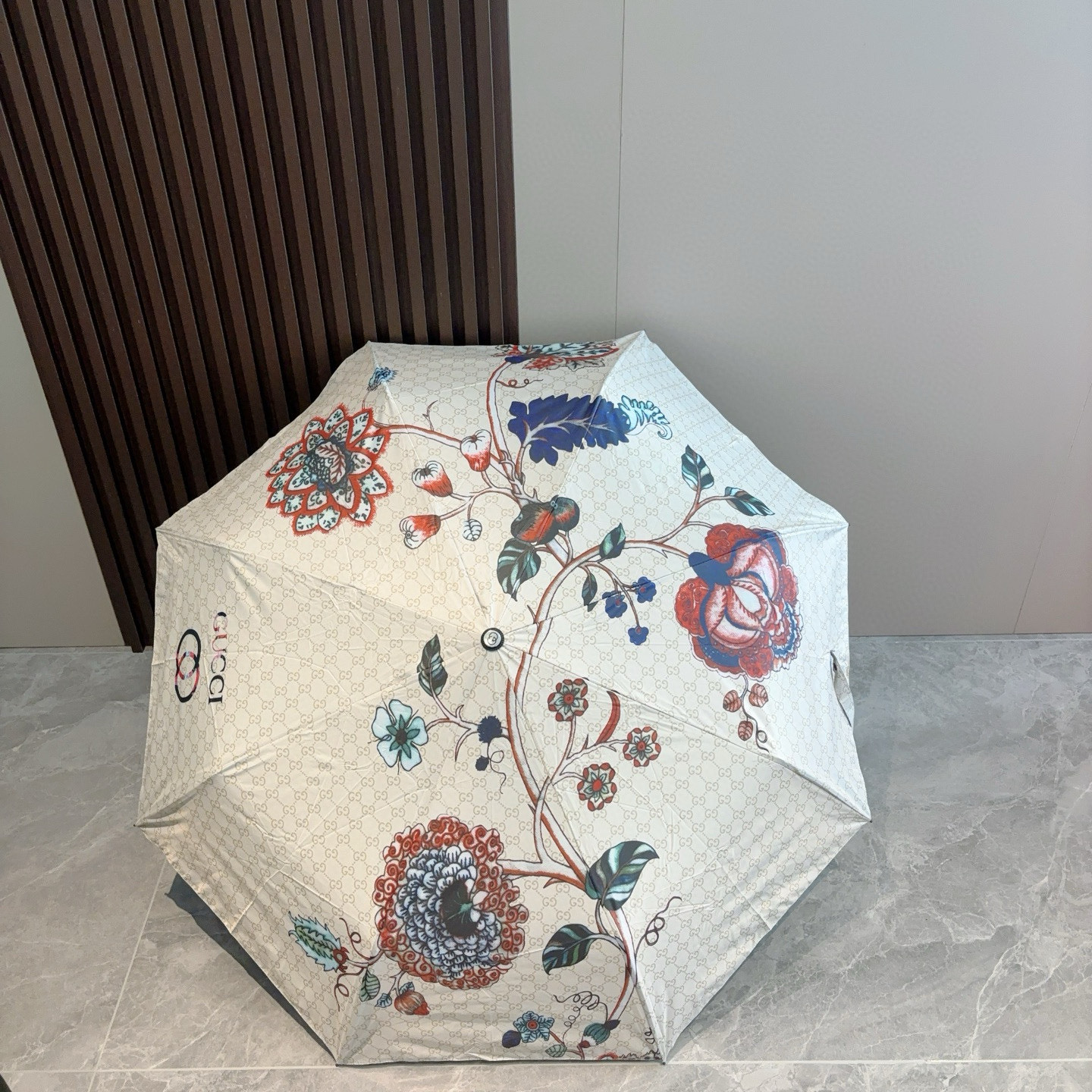 GUCCI古奇 三折自动折叠晴雨伞  时尚原单代工品质 细节精致 看得见的品质 打破一成不变 色泽纯正