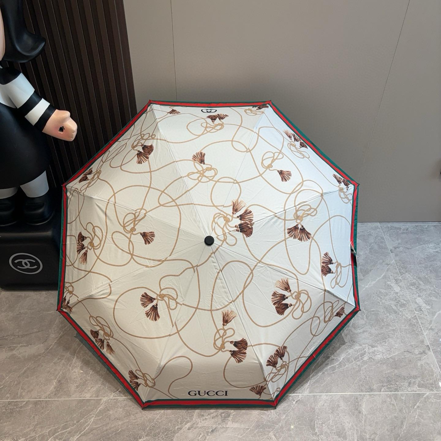  GUCCI古奇 三折自动折叠晴雨伞  时尚原单代工品质 细节精致 看得见的品质 打破一成不变 色泽纯正