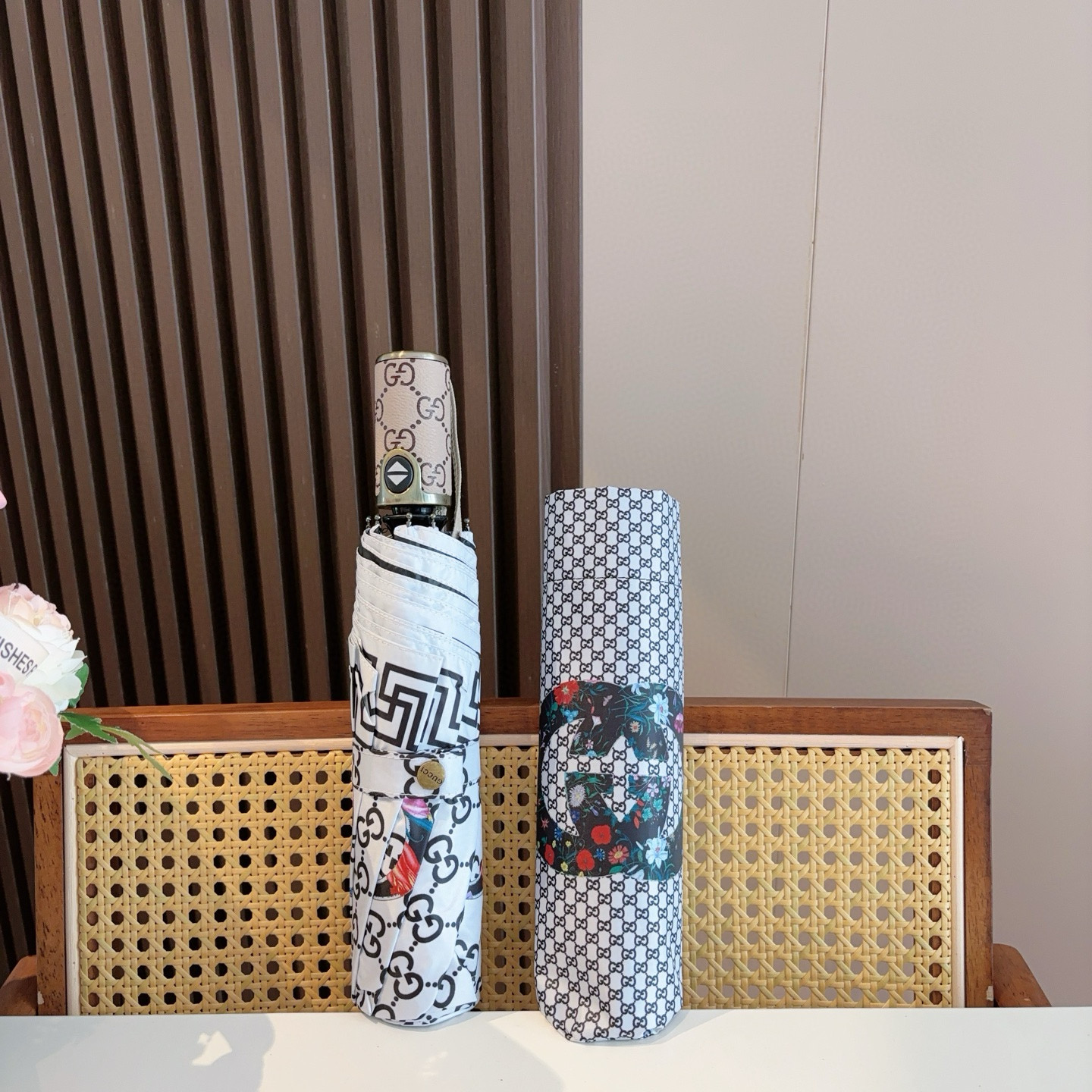  GUCCI古奇 三折自动折叠晴雨伞  时尚原单代工品质 细节精致 看得见的品质 打破一成不变 色泽纯正