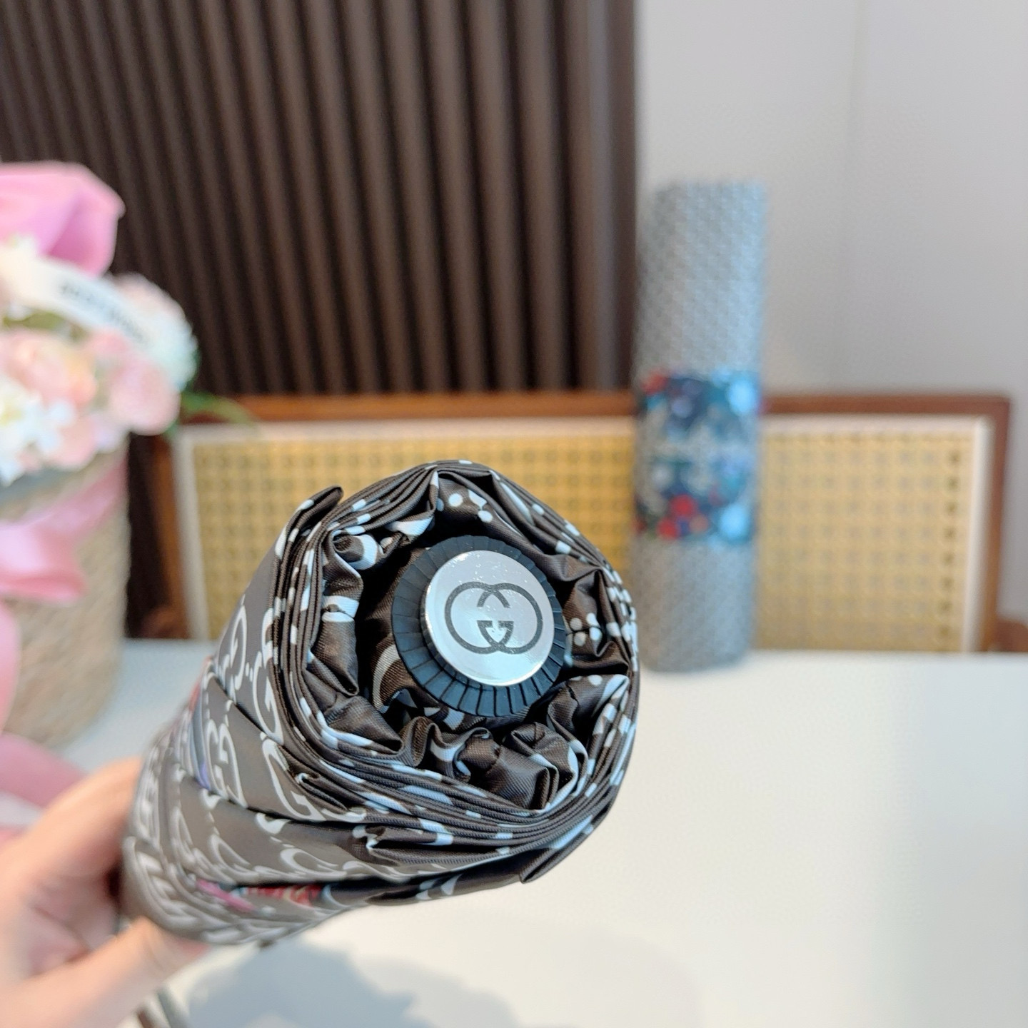  GUCCI古奇 三折自动折叠晴雨伞  时尚原单代工品质 细节精致 看得见的品质 打破一成不变 色泽纯正