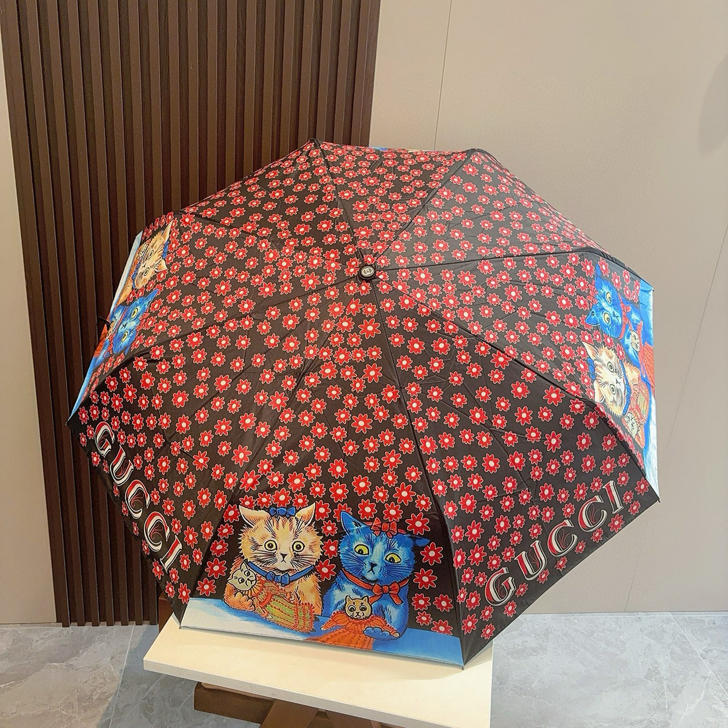  GUCCI古奇 三折自动折叠晴雨伞  时尚原单代工品质 细节精致 看得见的品质 打破一成不变 色泽纯正