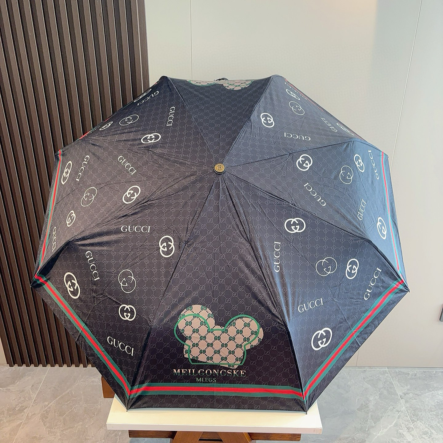  GUCCI古奇 三折自动折叠晴雨伞  时尚原单代工品质 细节精致 看得见的品质 打破一成不变 色泽纯正