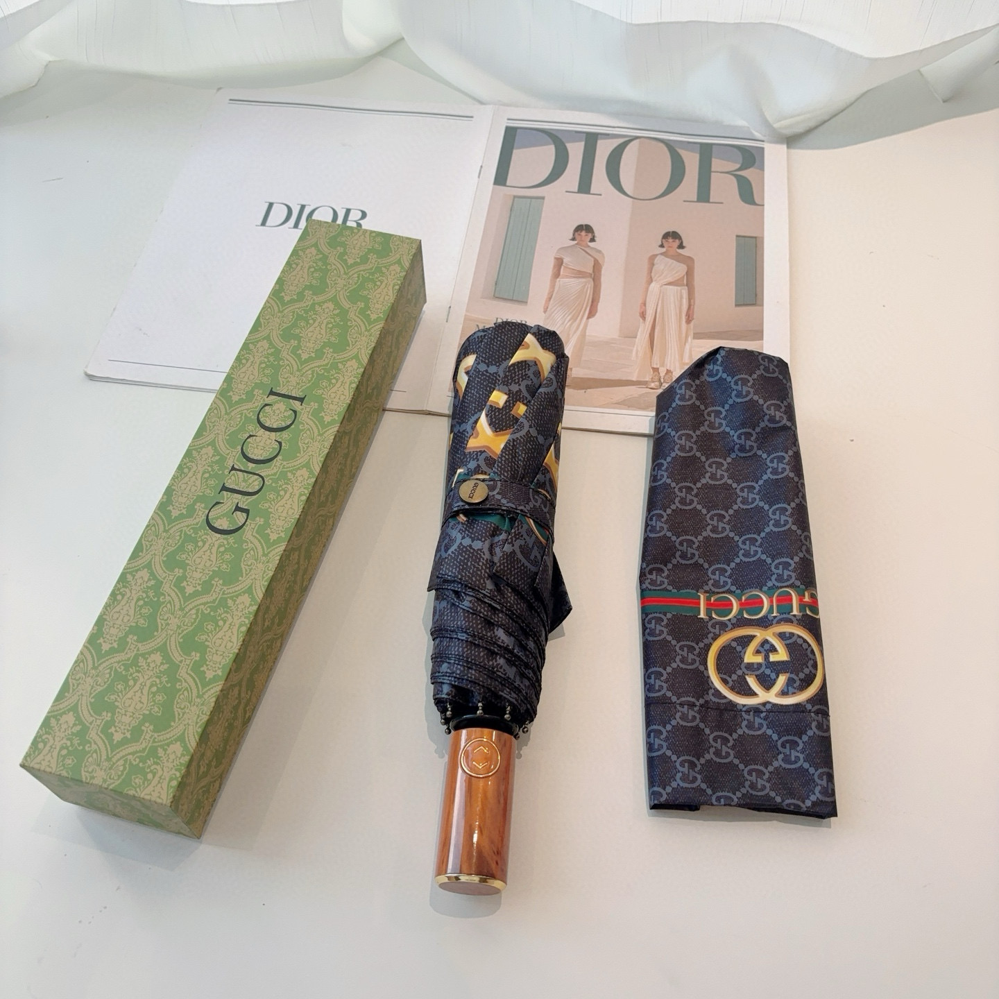 GUCCI古奇 三折自动折叠晴雨伞  时尚原单代工品质 细节精致 看得见的品质 打破一成不变 色泽纯正