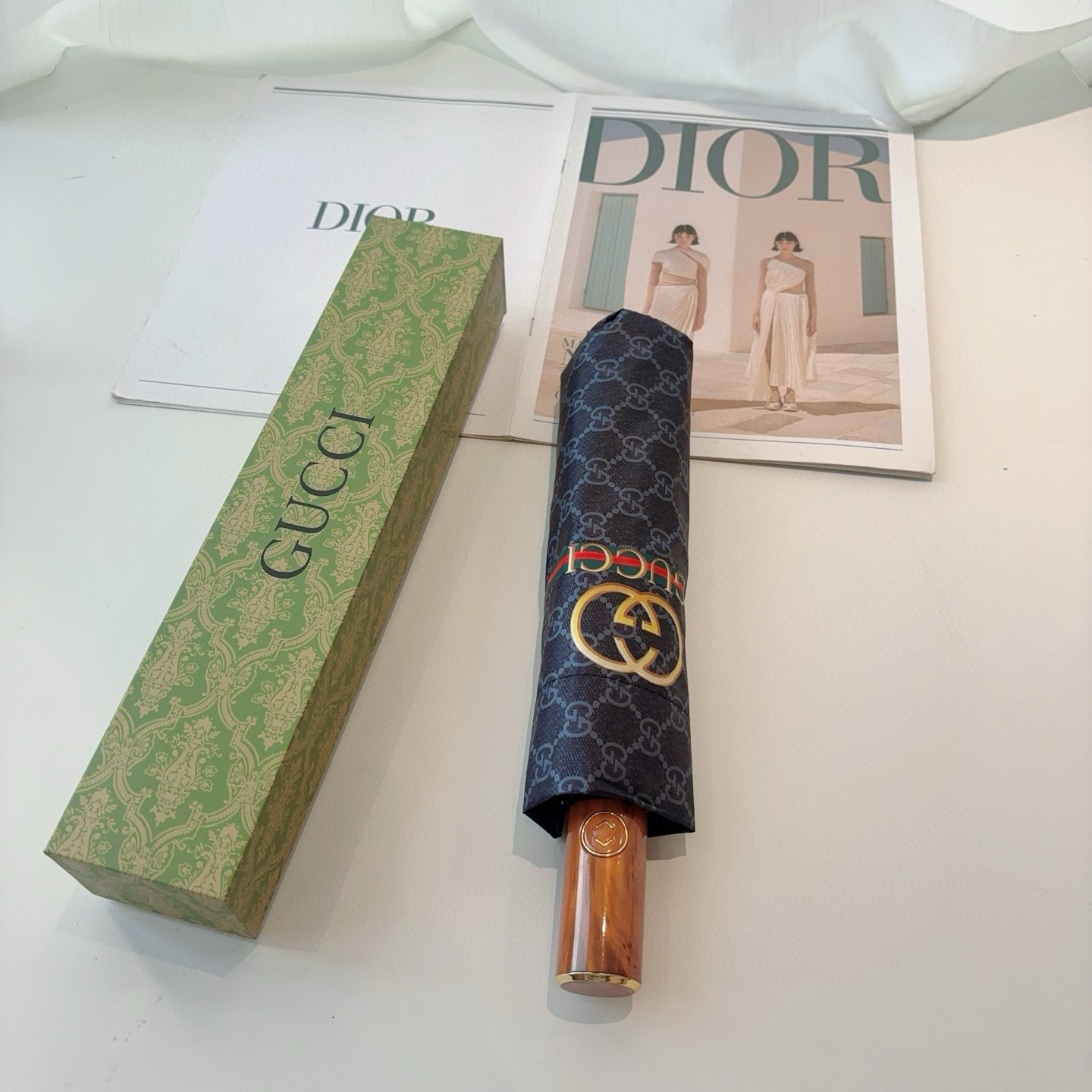  GUCCI古奇 三折自动折叠晴雨伞  时尚原单代工品质 细节精致 看得见的品质 打破一成不变 色泽纯正