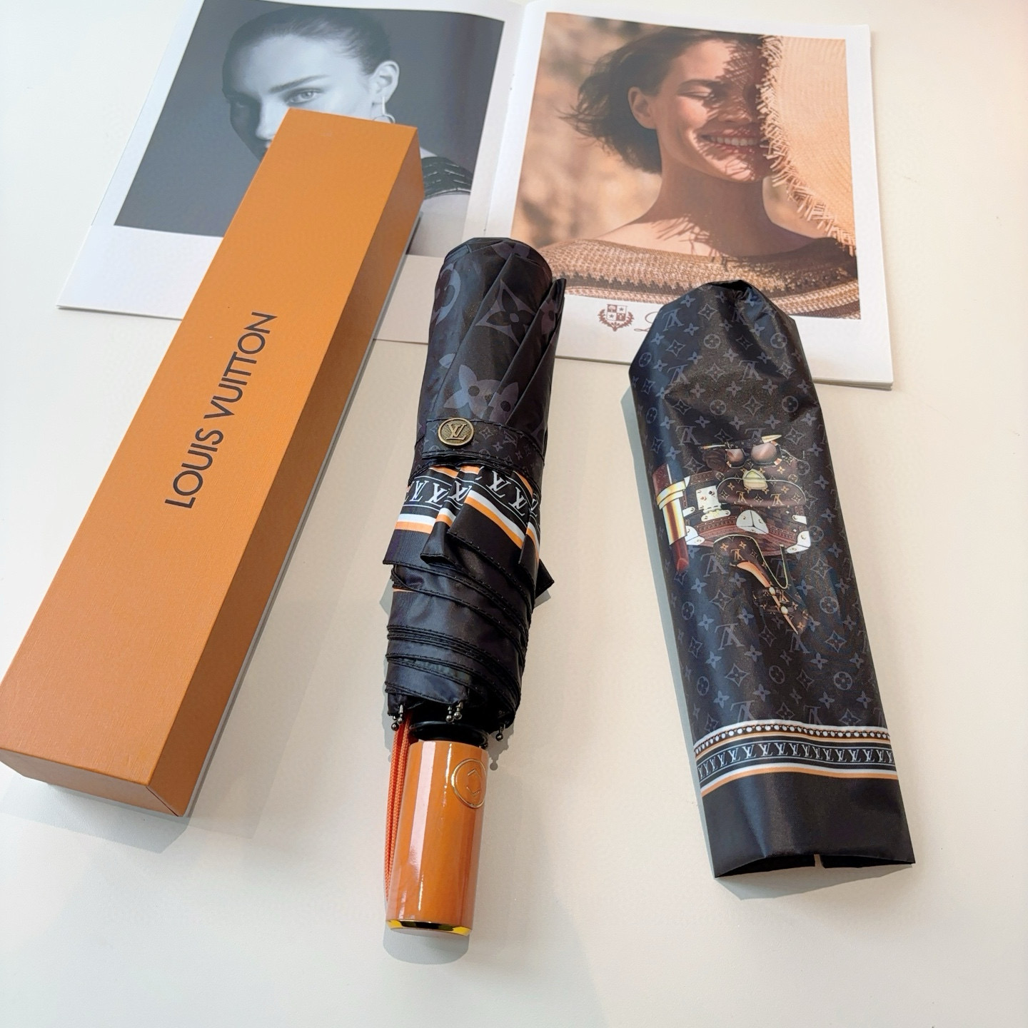 LOUIS VUITTON （路易威登）新款 三折自动折叠晴雨伞 新涂层技术深色伞面 拥有令人惊喜的遮光