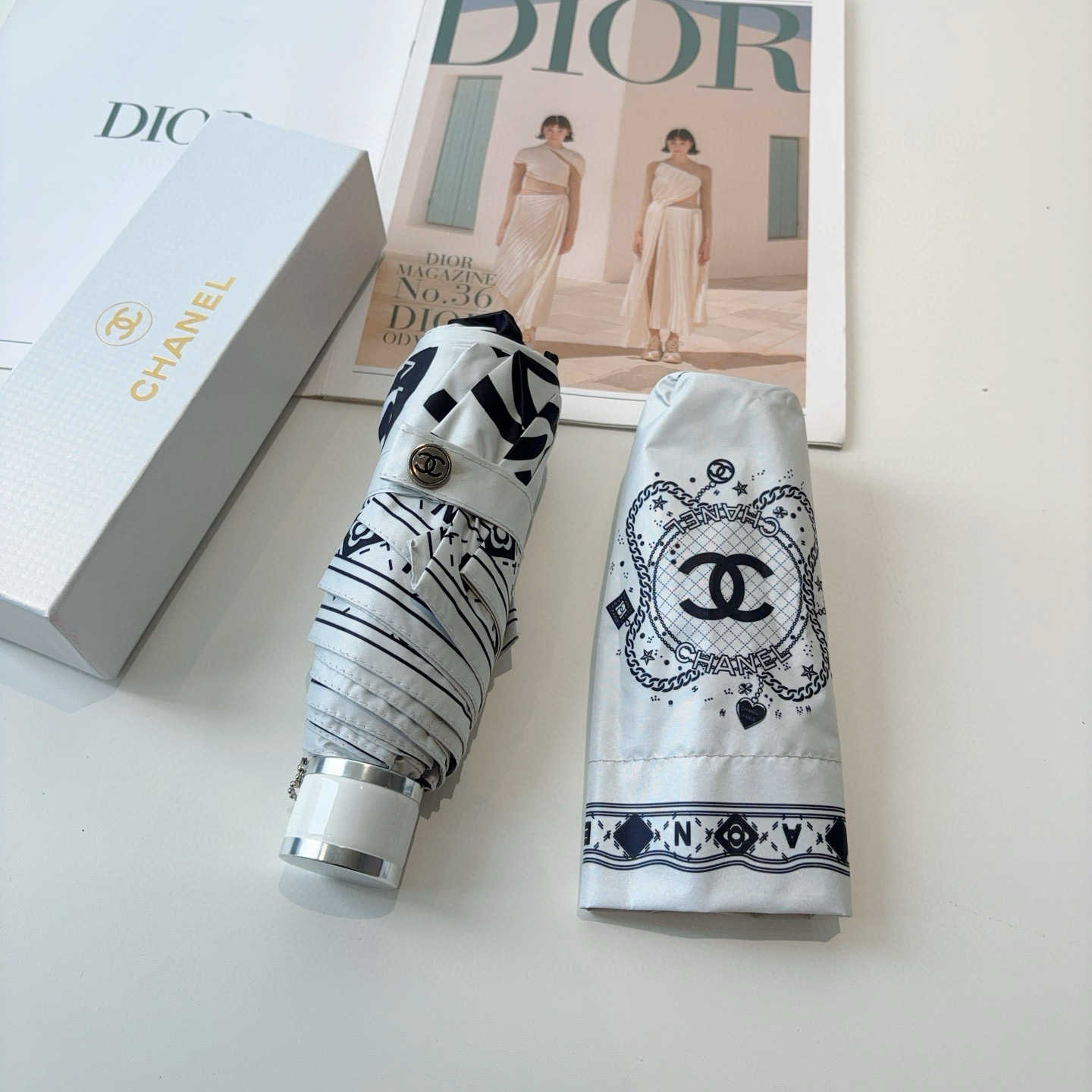  CHANEL（香奈儿）五折手动折叠晴雨伞 选用台湾进口UV防紫外线伞布 原单代工级品质  🌹