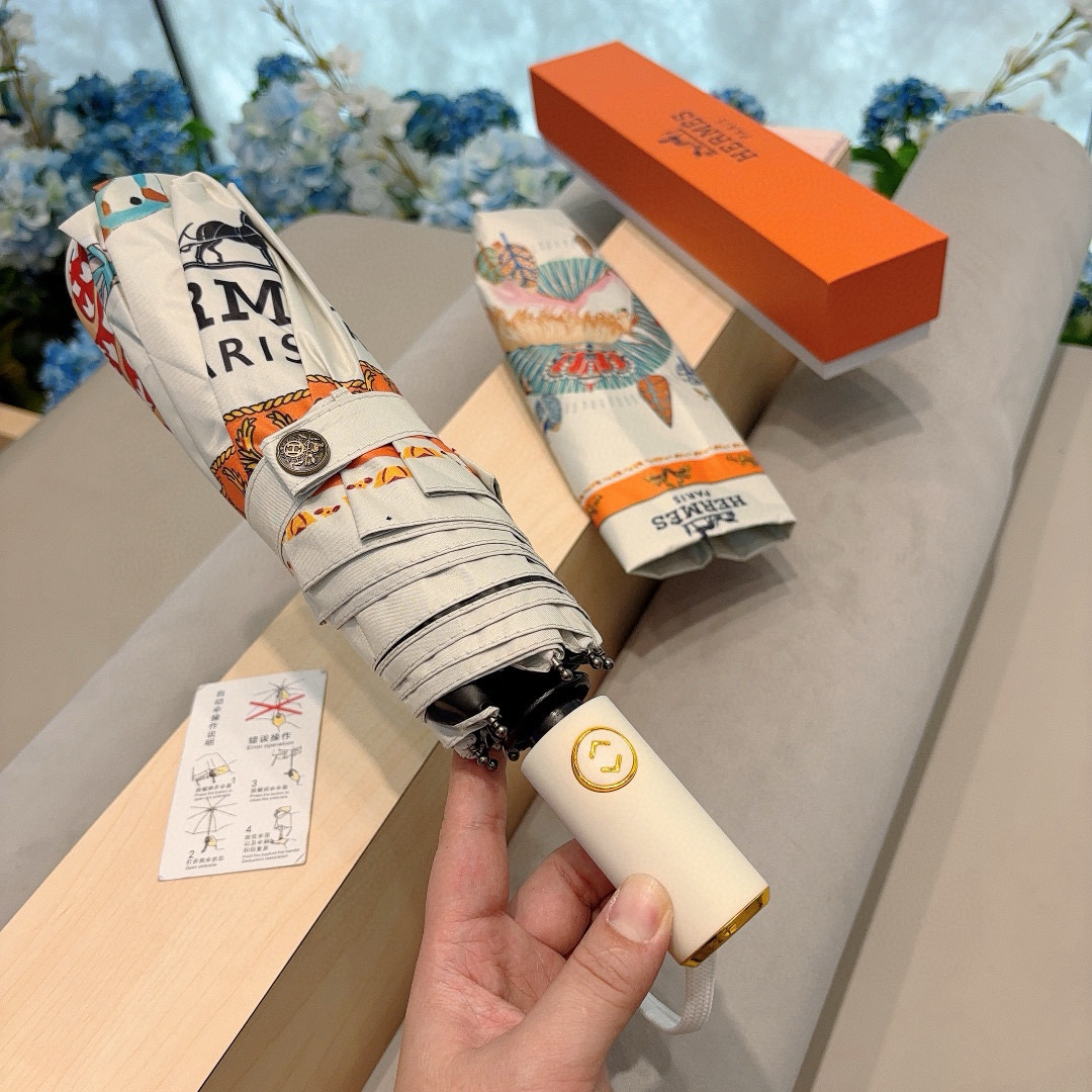 爱马仕（Hermès）   新款 极品H家三折自动伞重磅呈现 以其精湛的工艺技术和源源不断的想像力 新涂