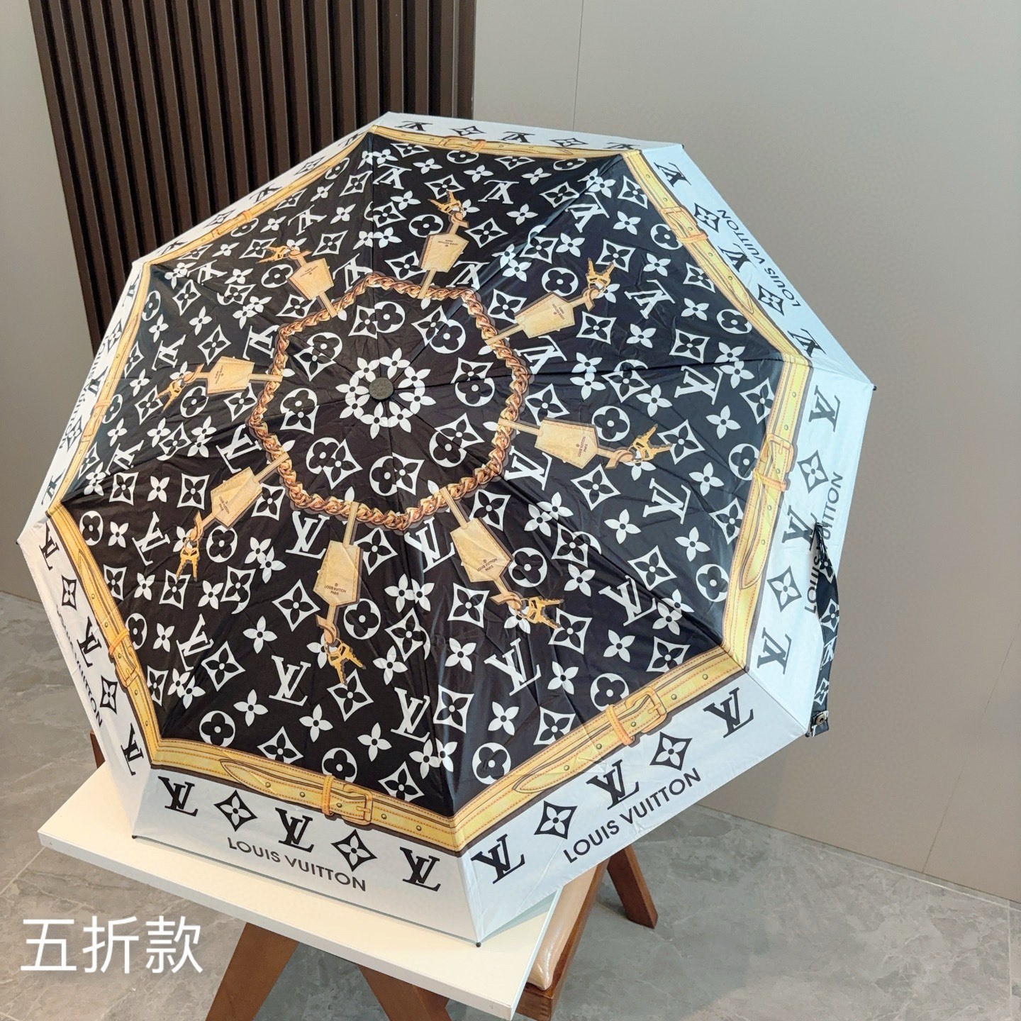  LOUIS VUITTON （路易威登）LV五折手开晴雨伞 新涂层技术深色伞面 拥有令人惊喜的遮光效果