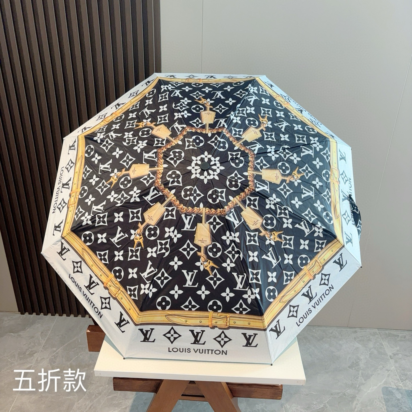  LOUIS VUITTON （路易威登）LV五折手开晴雨伞 新涂层技术深色伞面 拥有令人惊喜的遮光效果