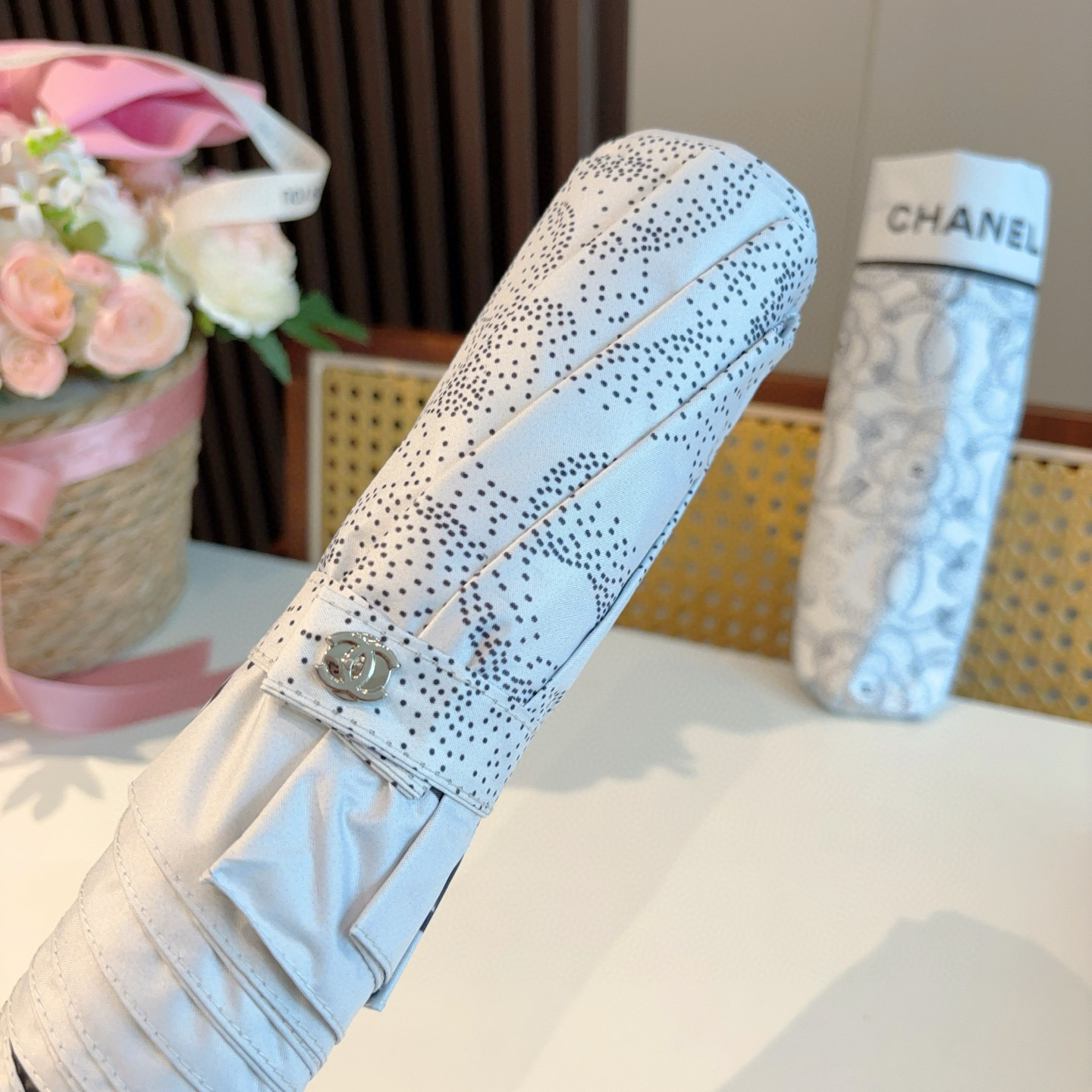  CHANEL（香奈儿）三折自动折叠晴雨伞 选用台湾进口UV防紫外线伞布 原单代工级品质 