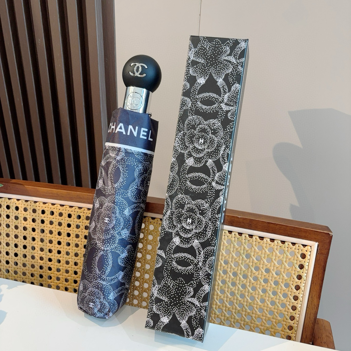  CHANEL（香奈儿）三折自动折叠晴雨伞 选用台湾进口UV防紫外线伞布 原单代工级品质 
