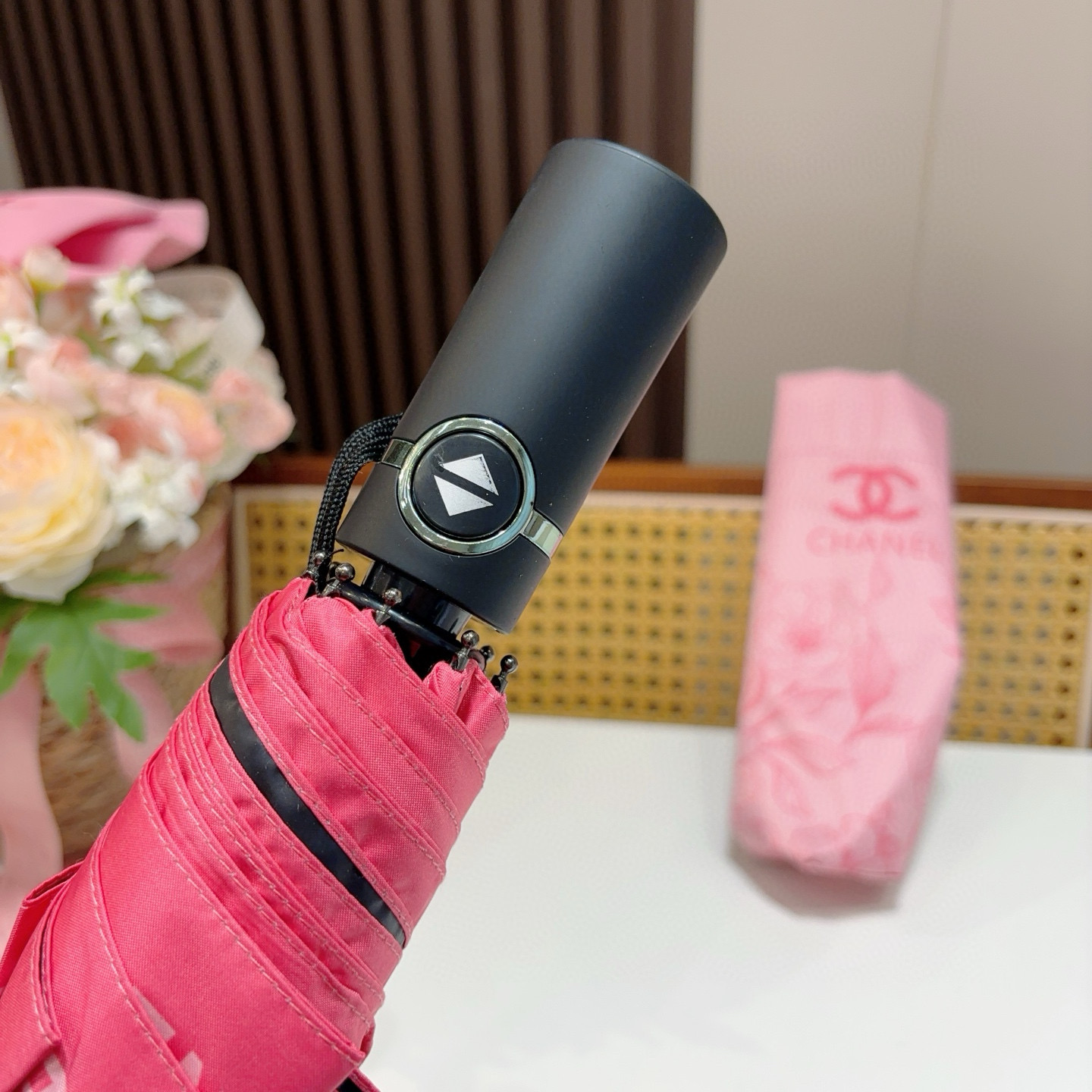  CHANEL（香奈儿）三折自动折叠晴雨伞 选用台湾进口UV防紫外线伞布 原单代工级品质 