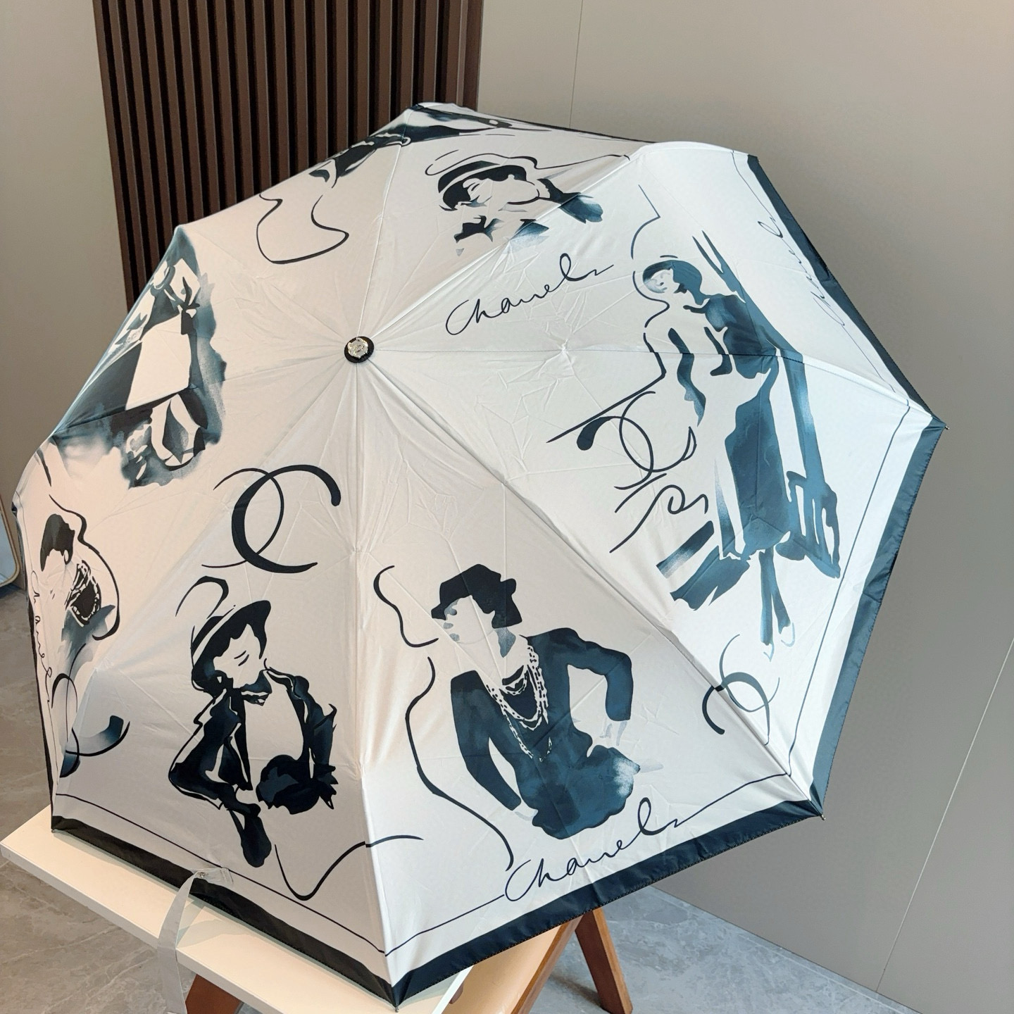  CHANEL（香奈儿）三折自动折叠晴雨伞 选用台湾进口UV防紫外线伞布 原单代工级品质 