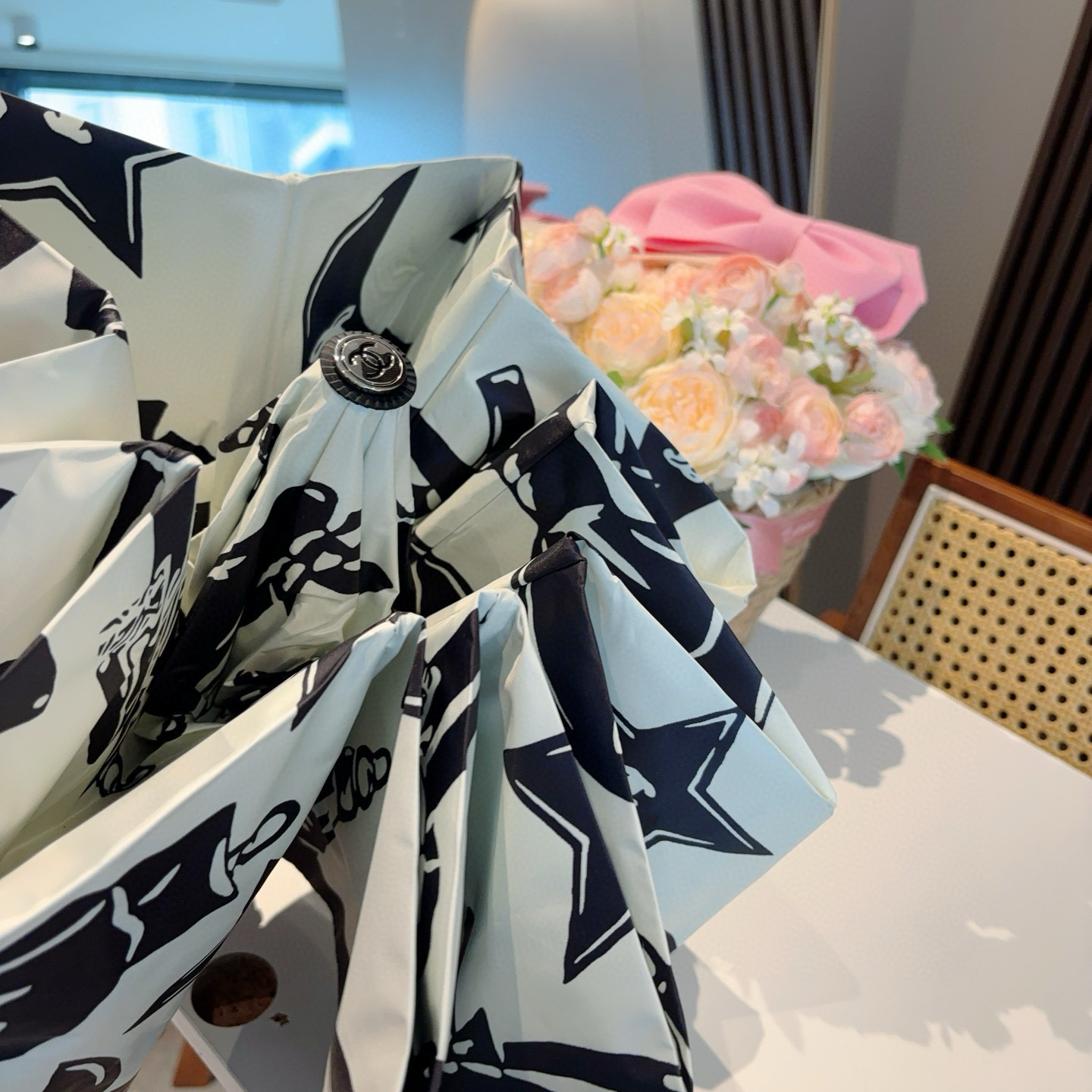  CHANEL（香奈儿）三折自动折叠晴雨伞 选用台湾进口UV防紫外线伞布 原单代工级品质 