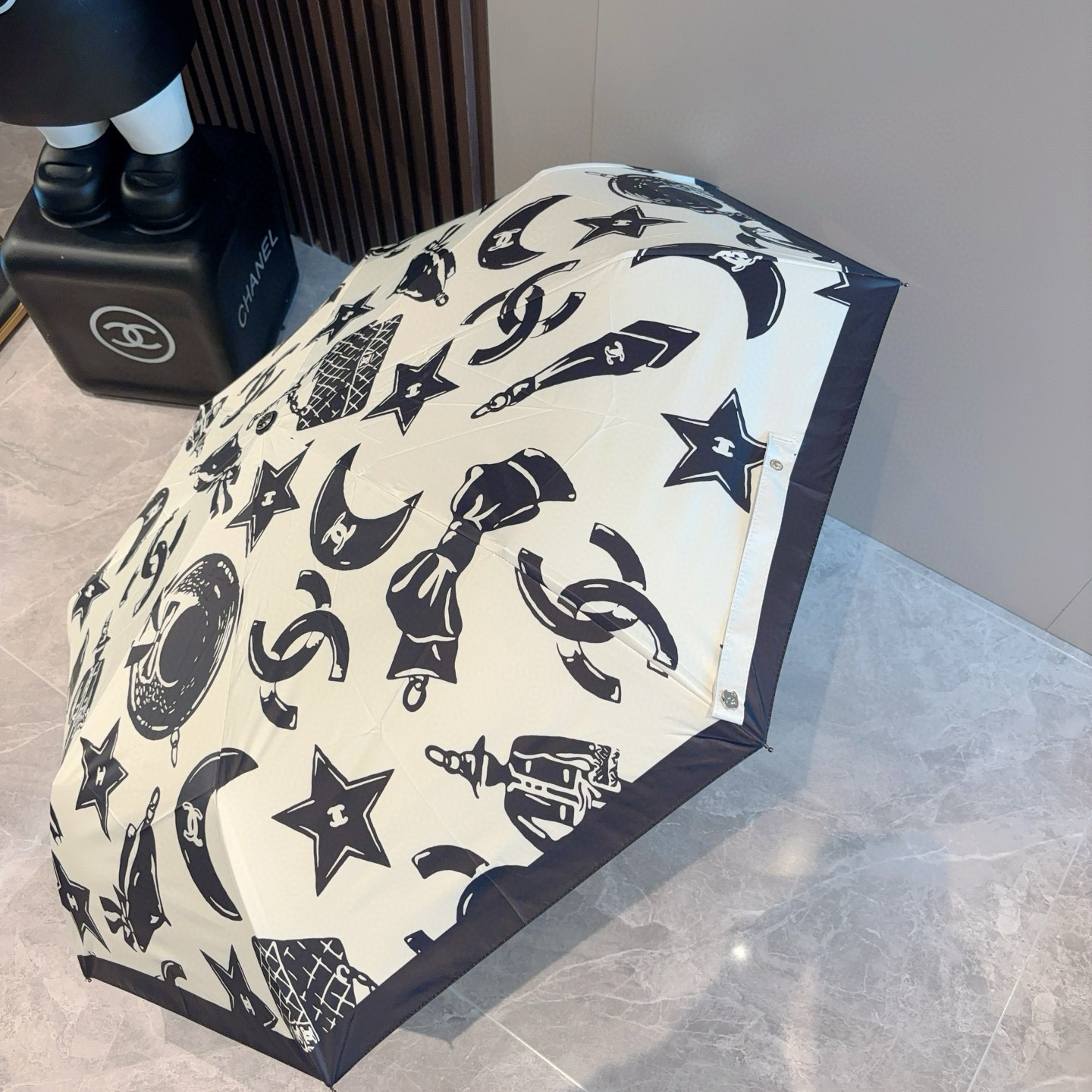  CHANEL（香奈儿）三折自动折叠晴雨伞 选用台湾进口UV防紫外线伞布 原单代工级品质 