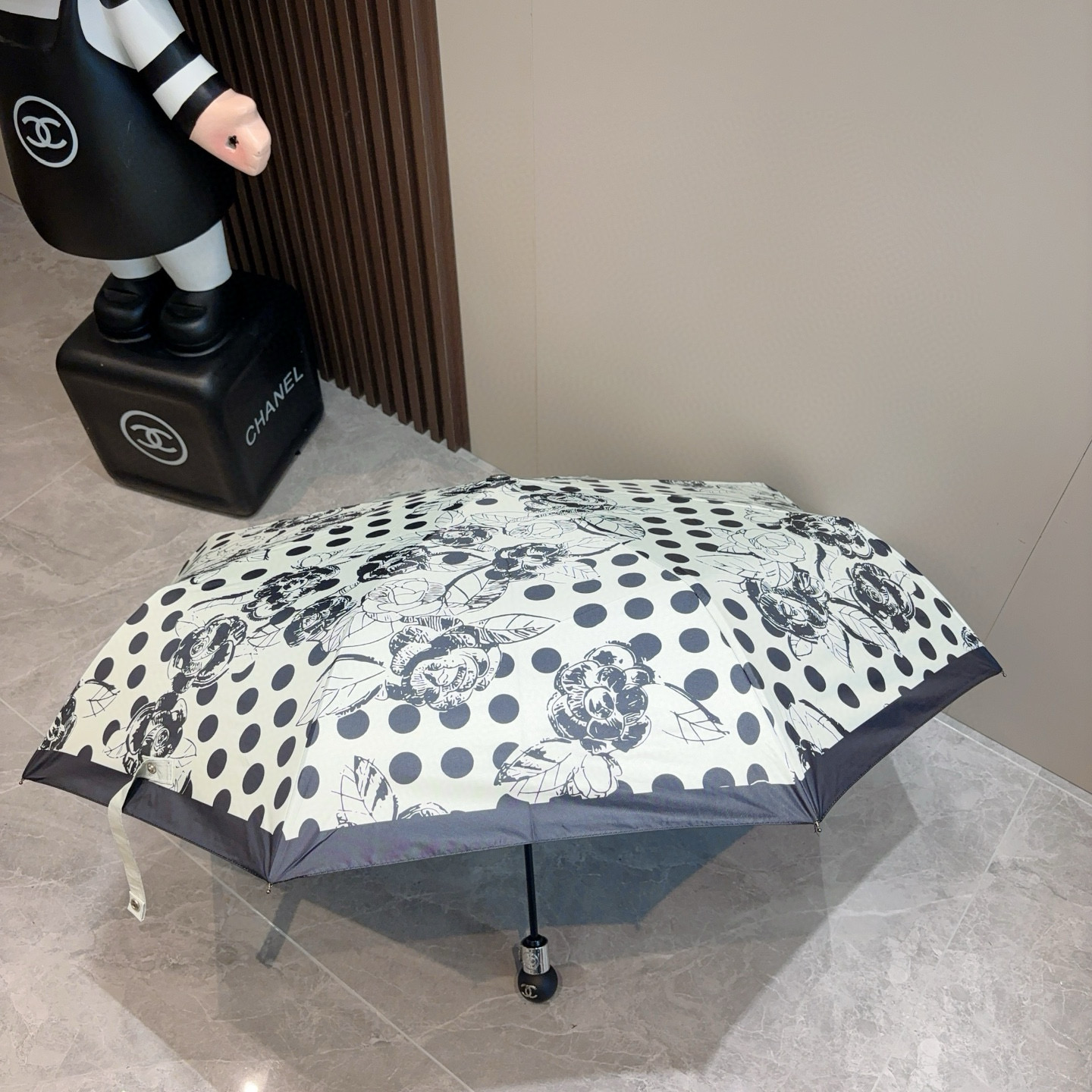  CHANEL（香奈儿）三折自动折叠晴雨伞 选用台湾进口UV防紫外线伞布 原单代工级品质 