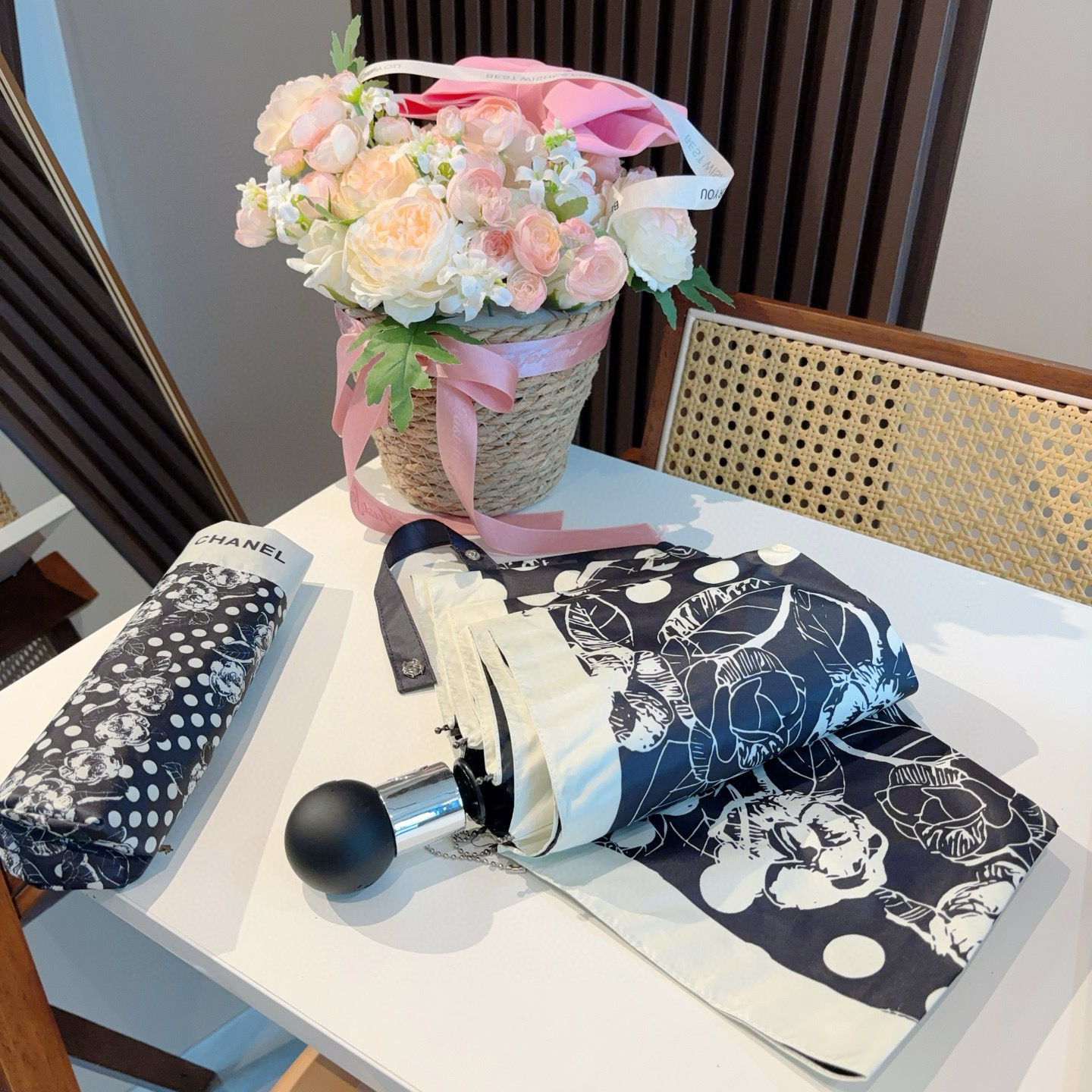 CHANEL（香奈儿）三折自动折叠晴雨伞 选用台湾进口UV防紫外线伞布 原单代工级品质 