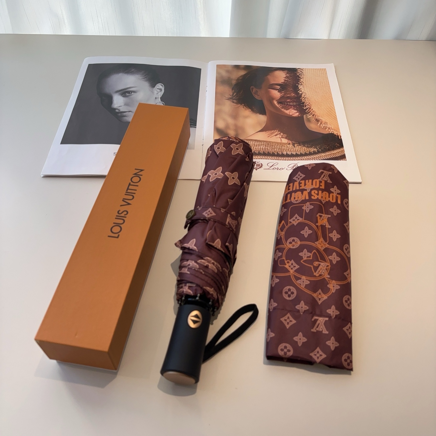 LOUIS VUITTON （路易威登）新款 三折自动折叠晴雨伞 新涂层技术深色伞面 拥有令人惊喜的遮光